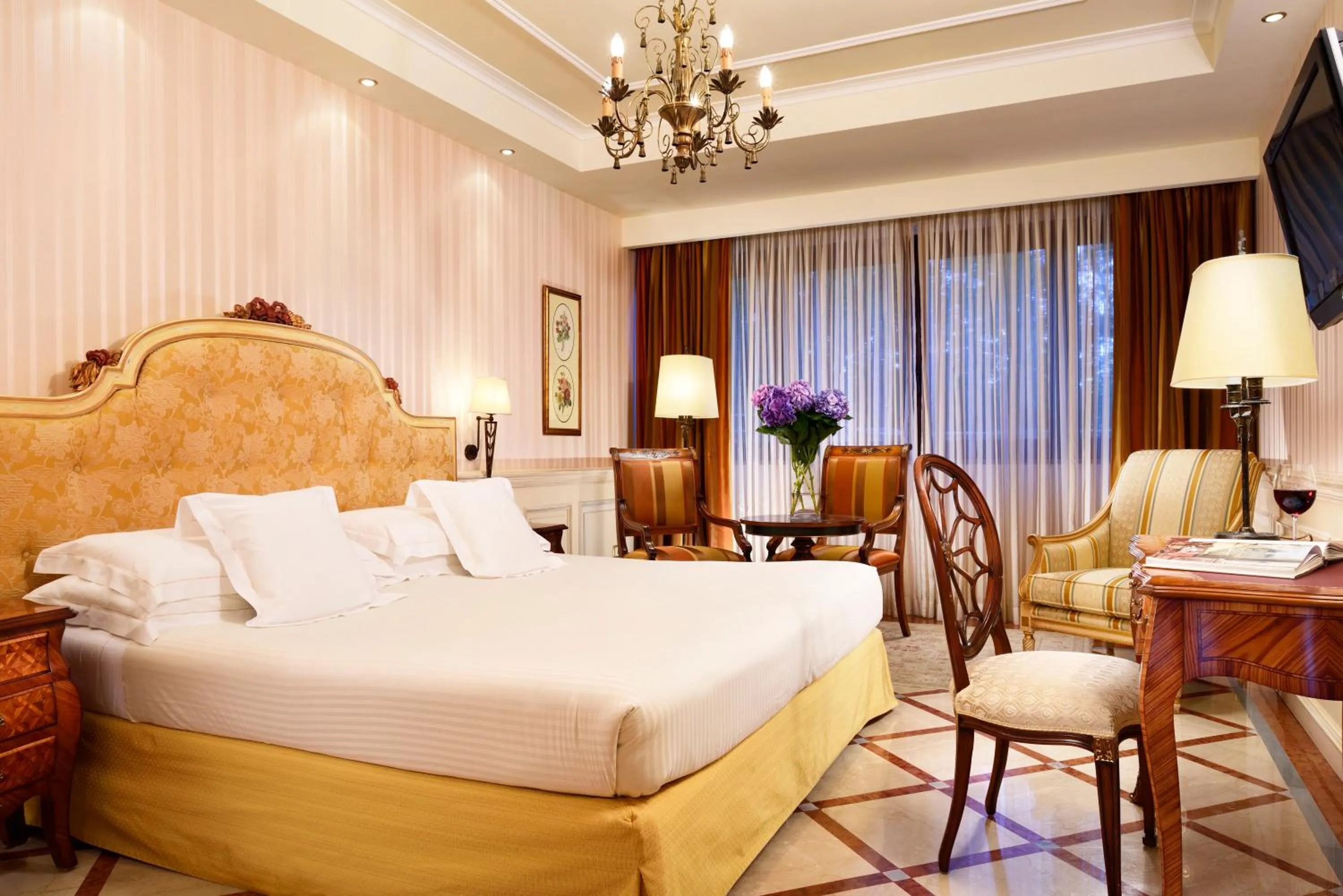 Photo of the whole room, Bed in Mercure Petriolo Siena Terme Spa Hotel