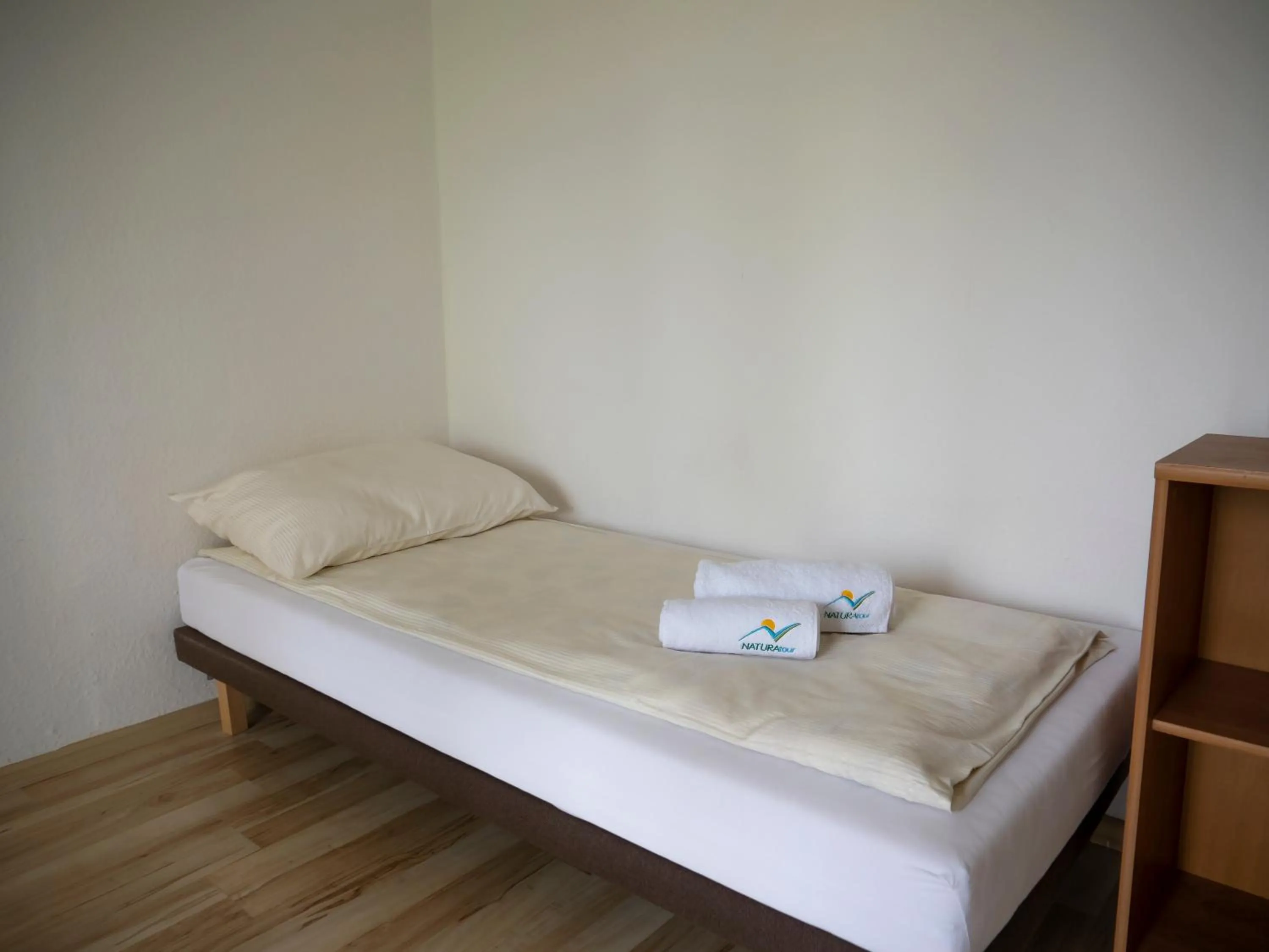 Bed in Słoneczny Brzeg Natura Tour