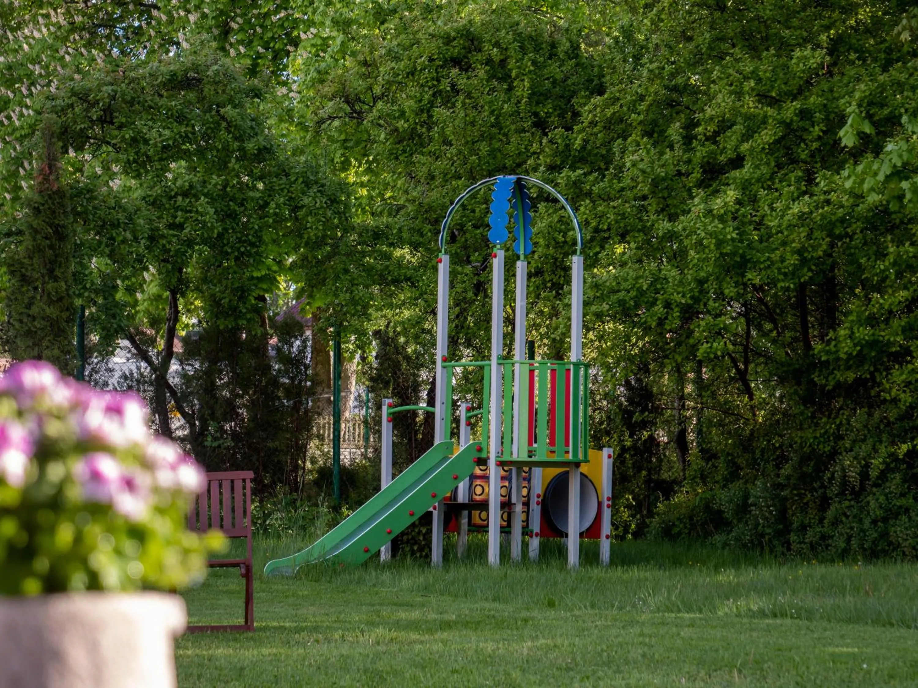 Children play ground in Słoneczny Brzeg Natura Tour