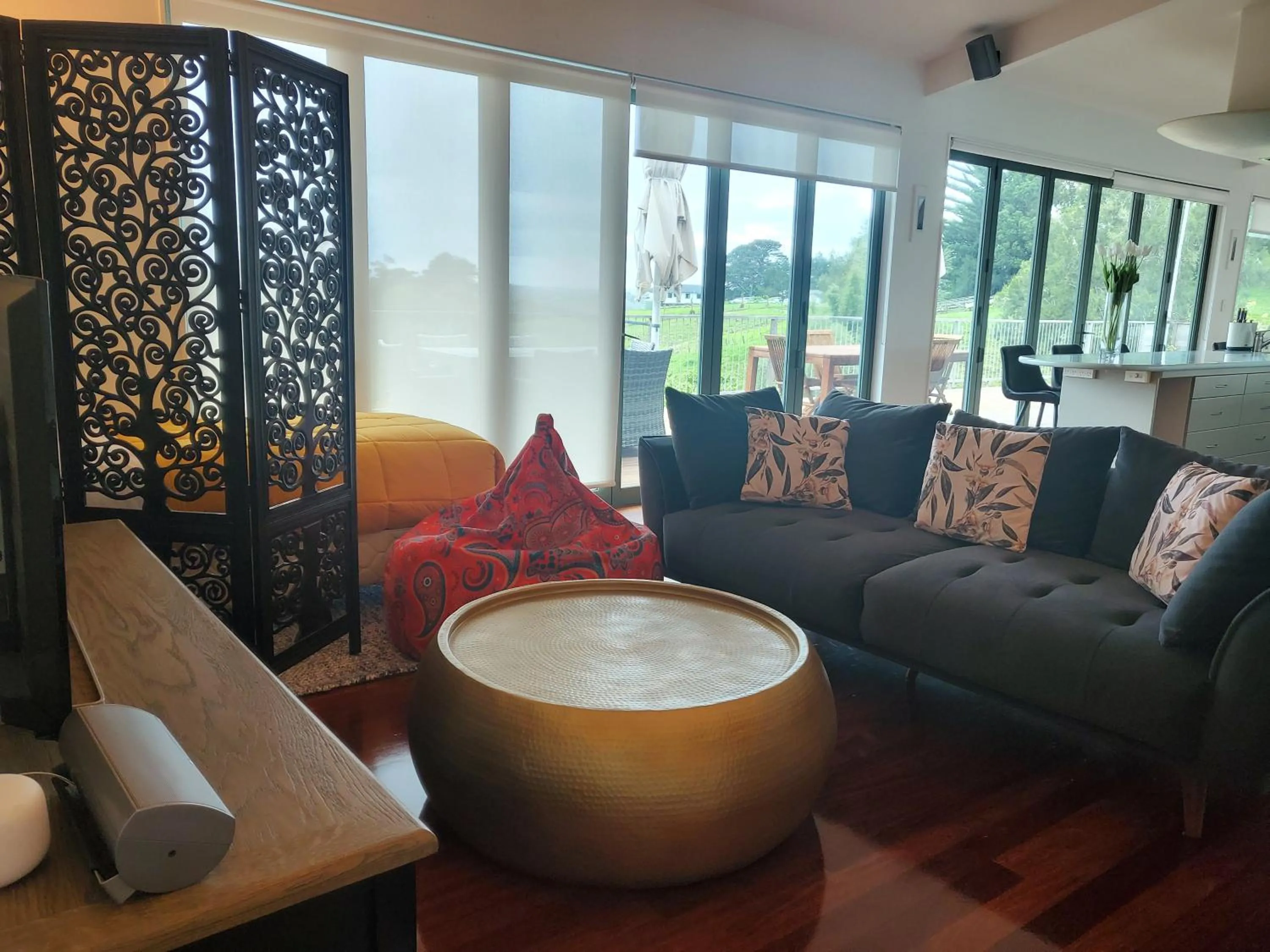 Living room in Sunshine Valley