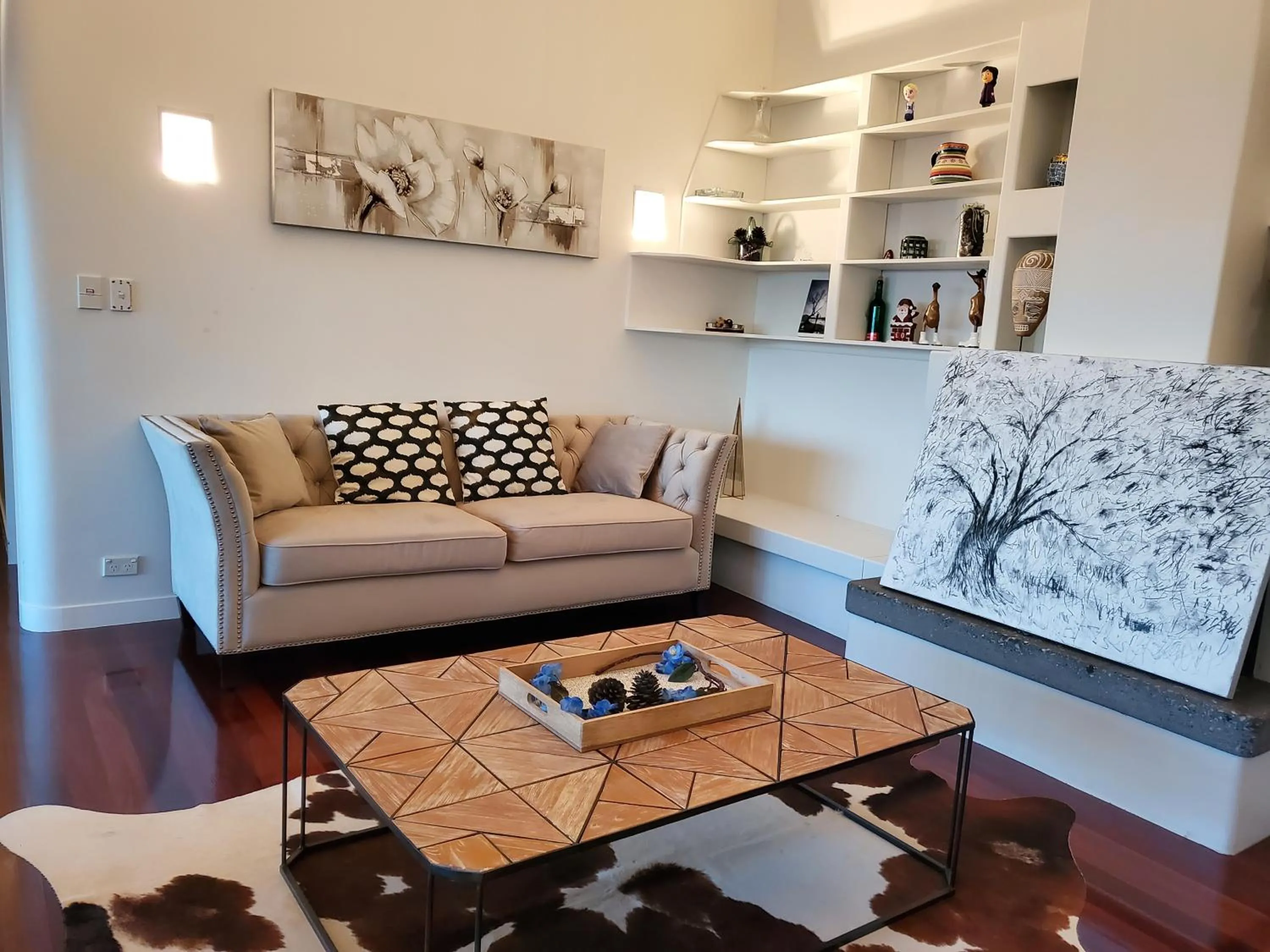 Living room in Sunshine Valley