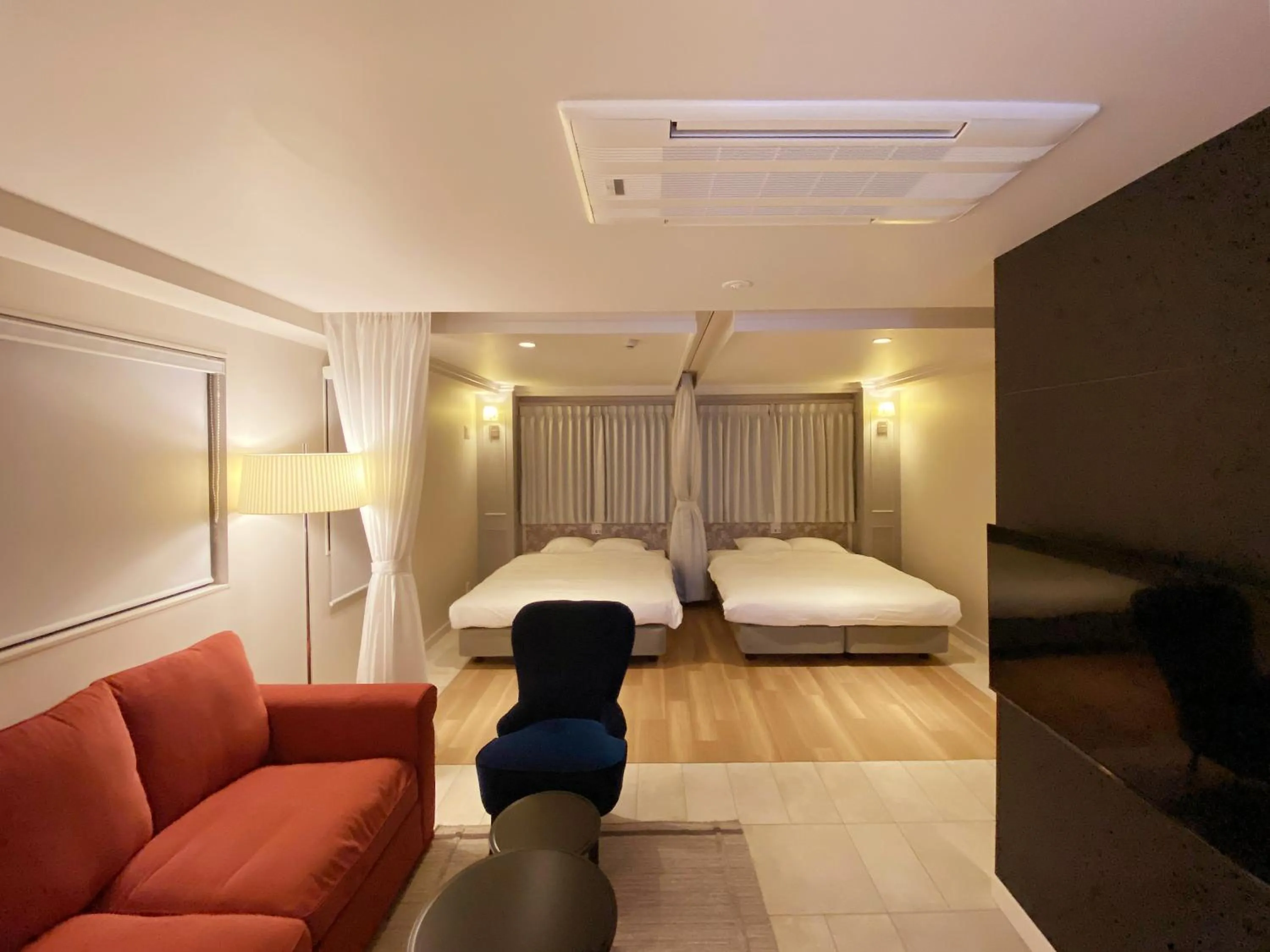 Bedroom, Bed in precious days inn