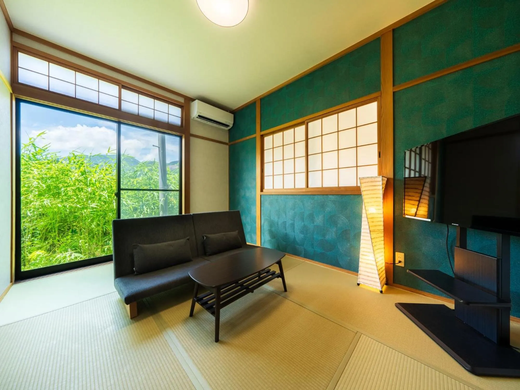 Yufuin Hanarenoyado Yukagetsu