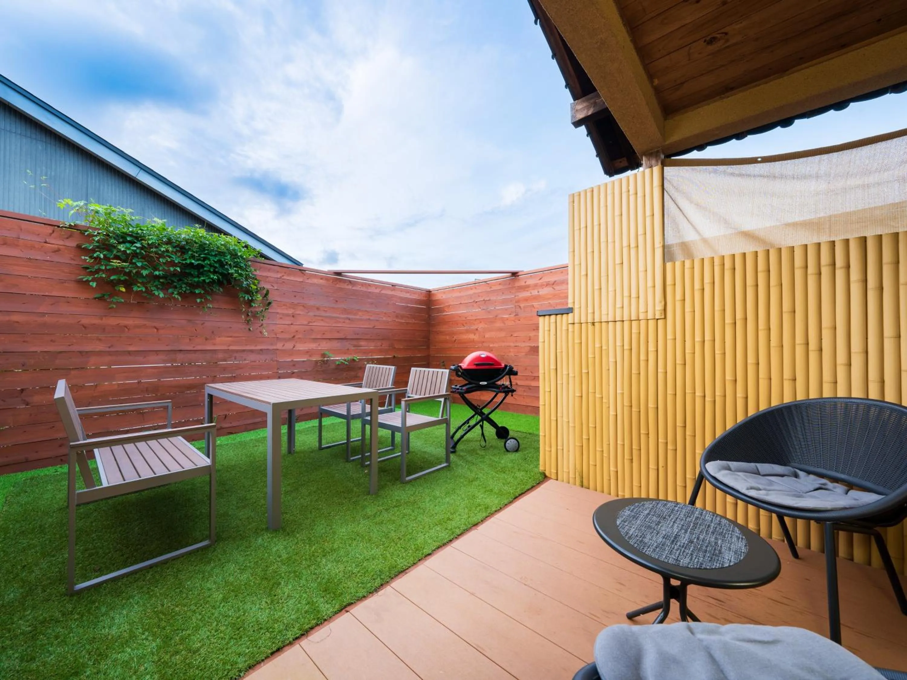 Balcony/Terrace in Yufuin Hanarenoyado Yukagetsu