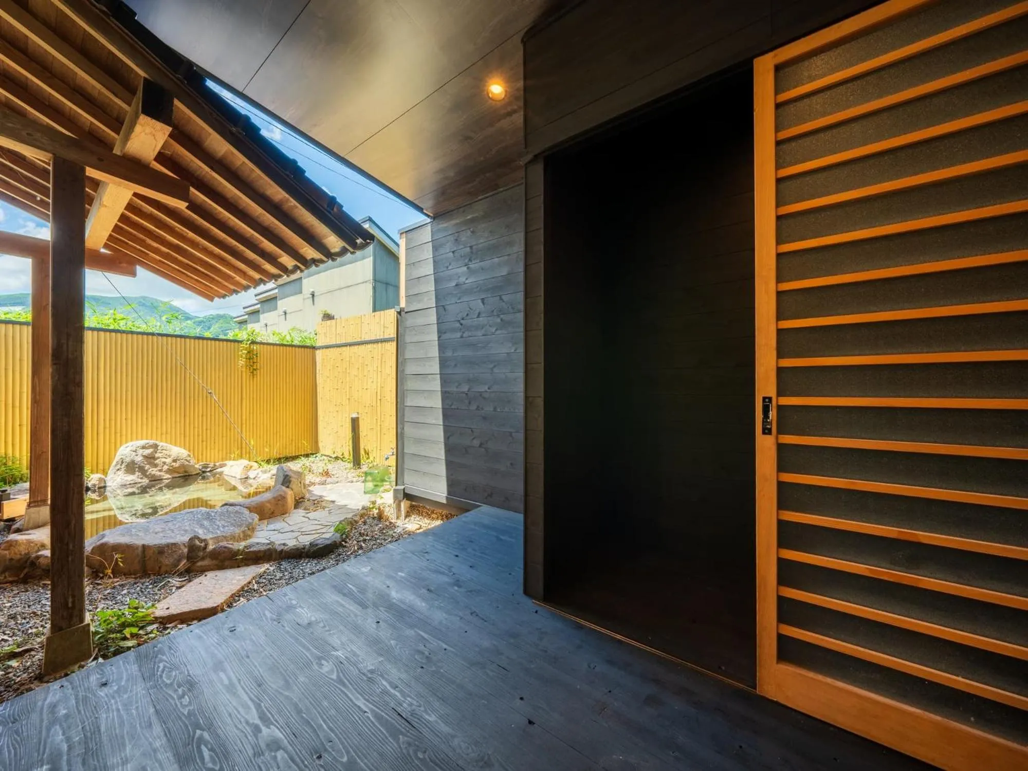 Yufuin Hanarenoyado Yukagetsu