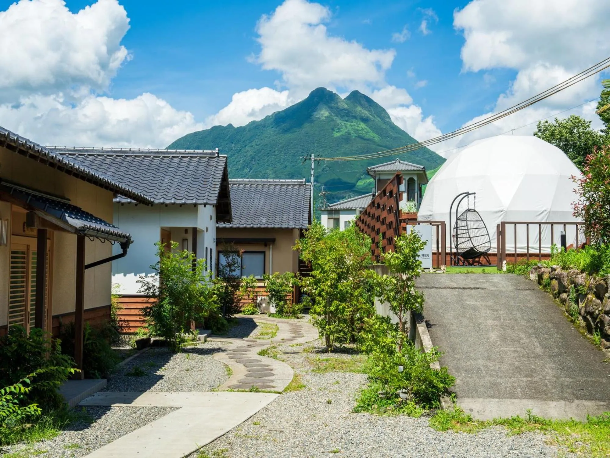 Property building in Yufuin Hanarenoyado Yukagetsu