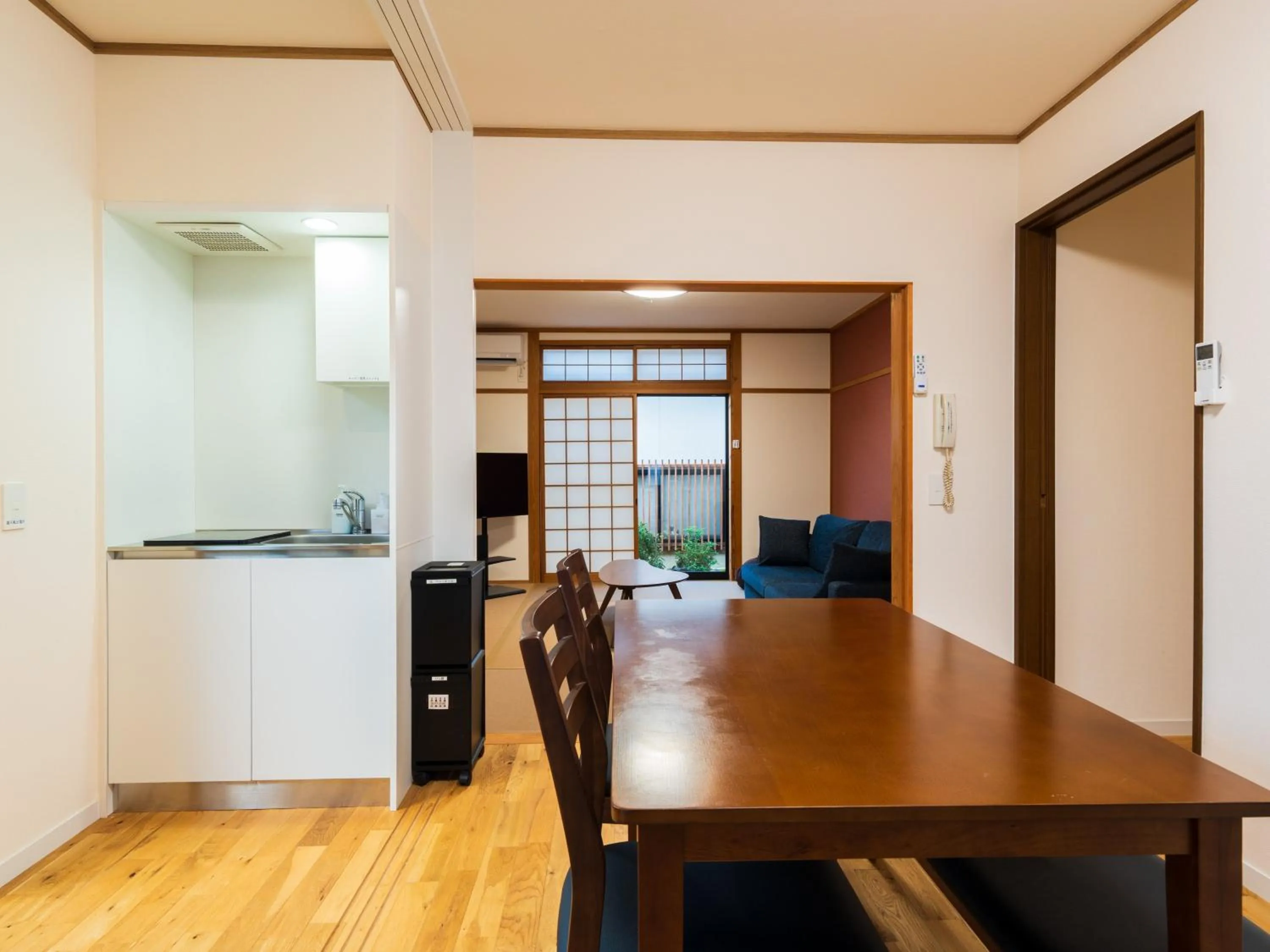 Dining area in Yufuin Hanarenoyado Yukagetsu