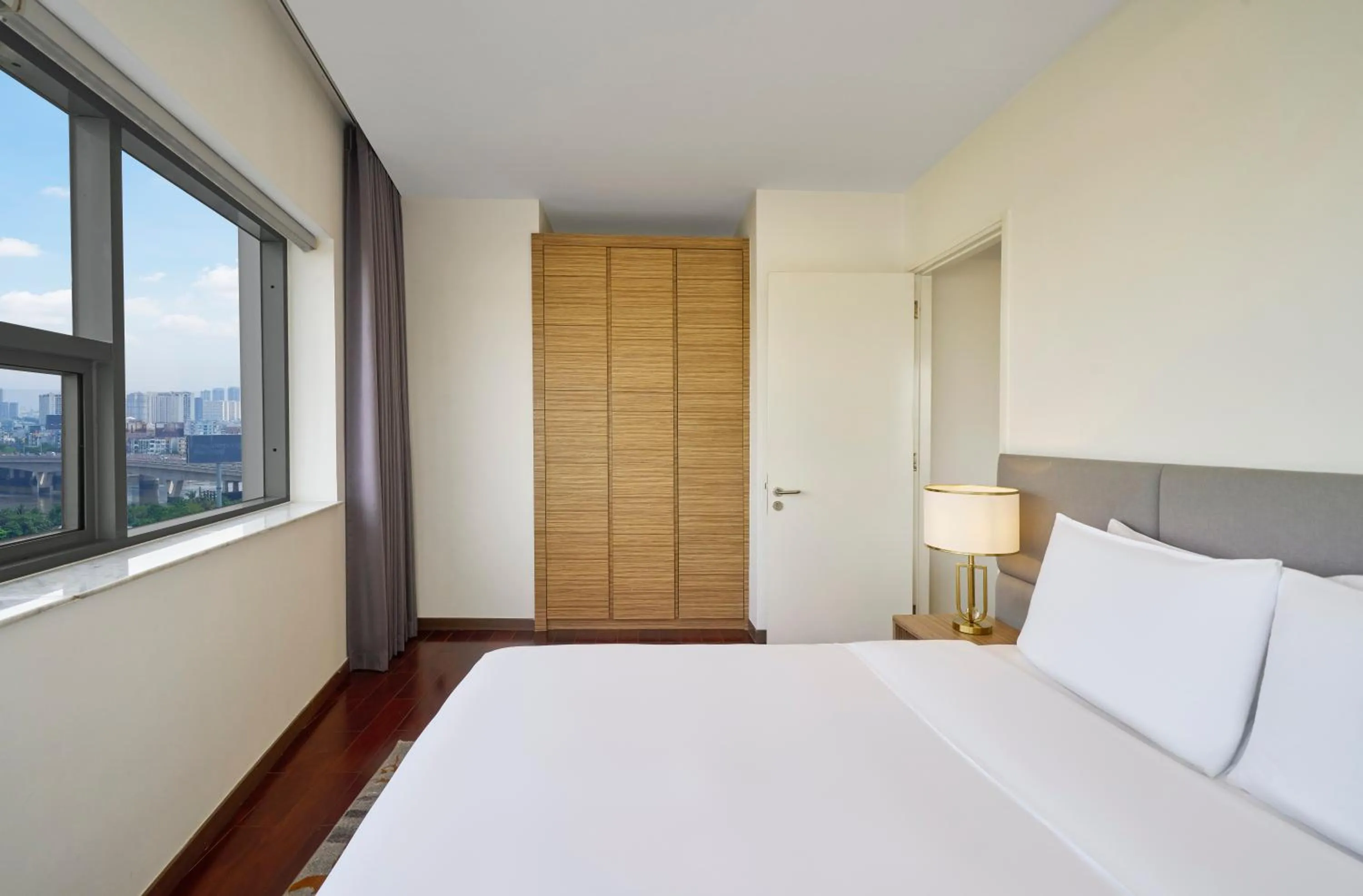 Bedroom, Bed in Oakwood Hotel & Apartments Saigon