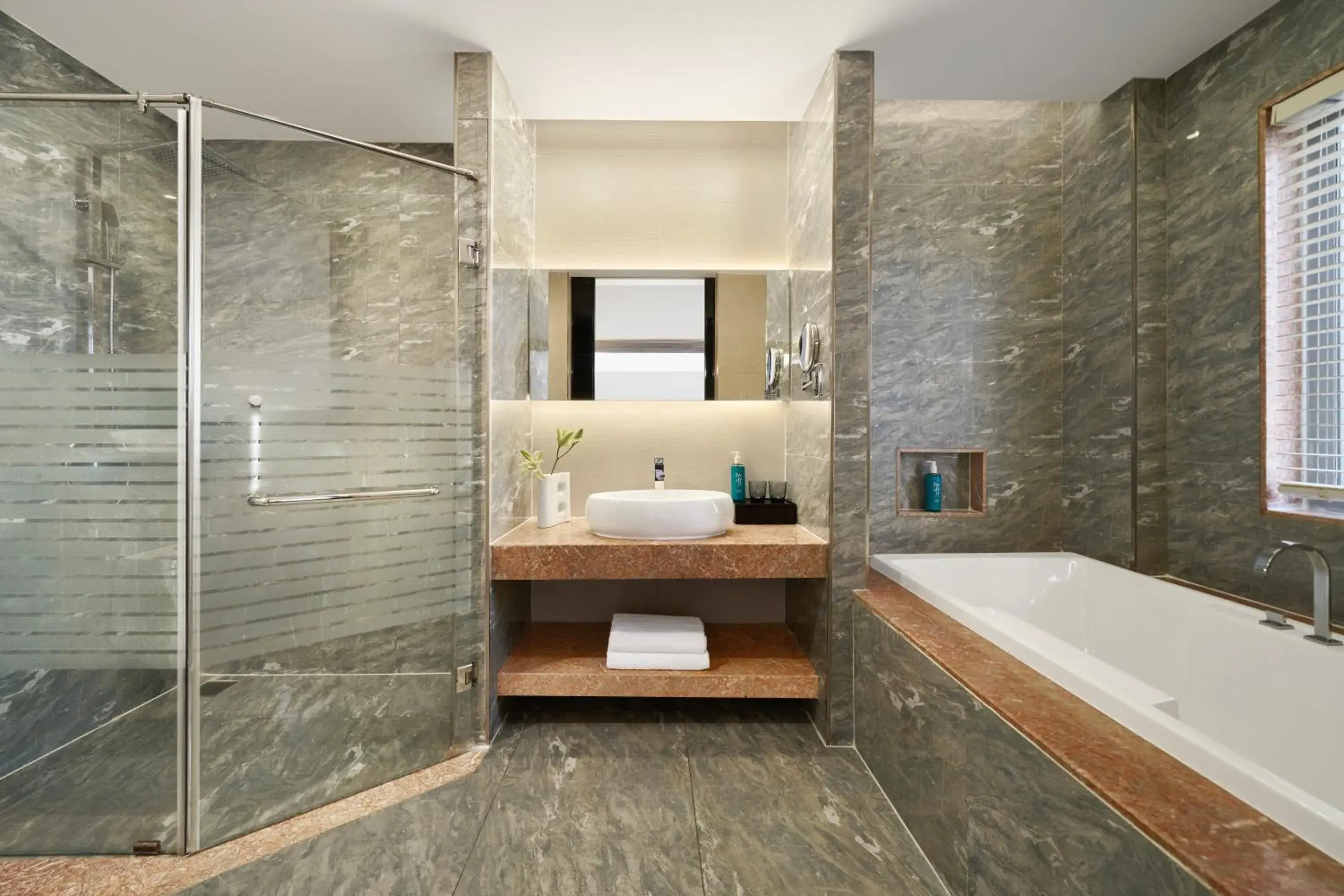 Bathroom in Oakwood Hotel & Apartments Saigon Bathroom in Oakwood Hotel & Apartments Saigon