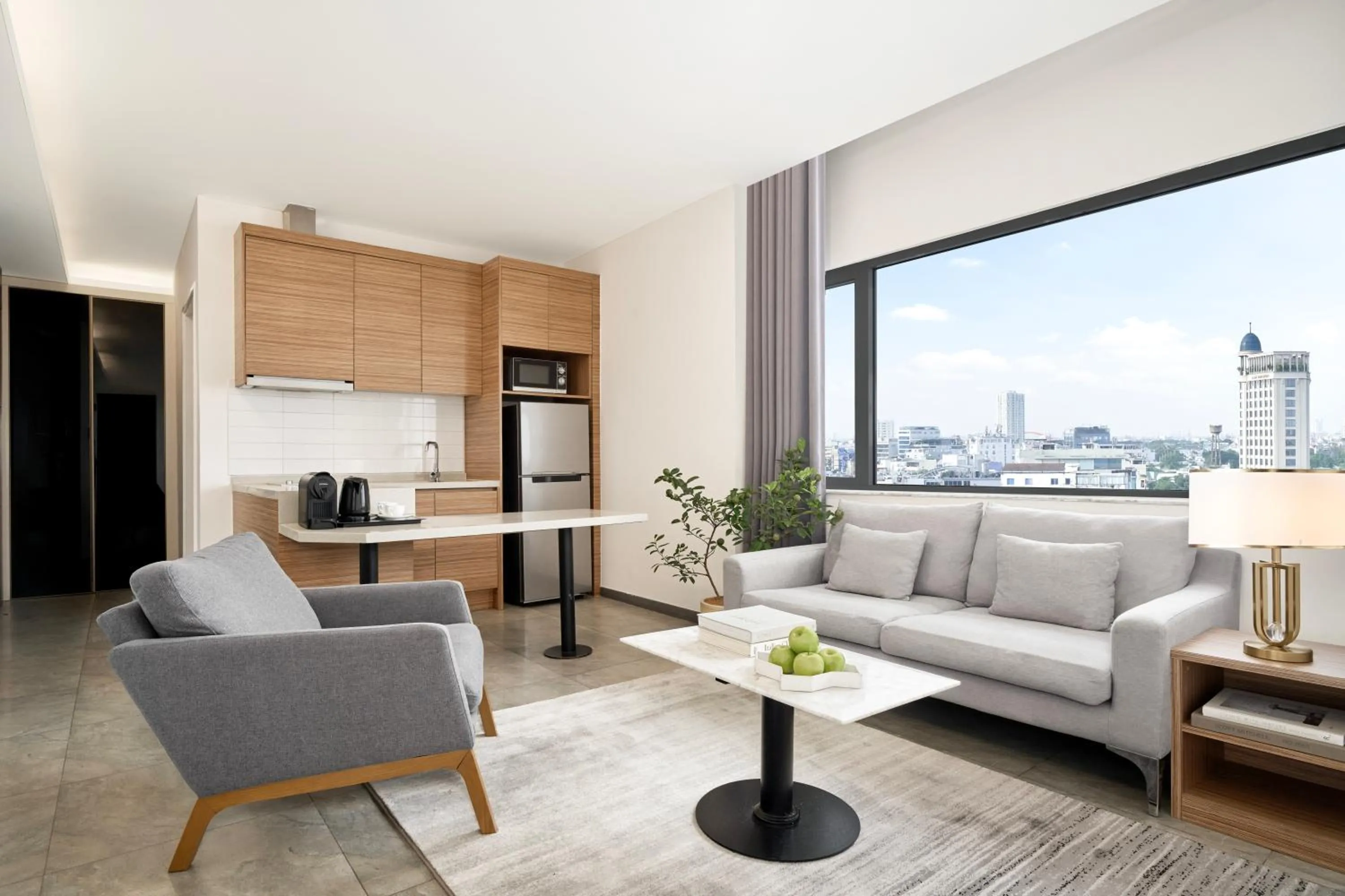 Coffee/tea facilities in Oakwood Hotel & Apartments Saigon