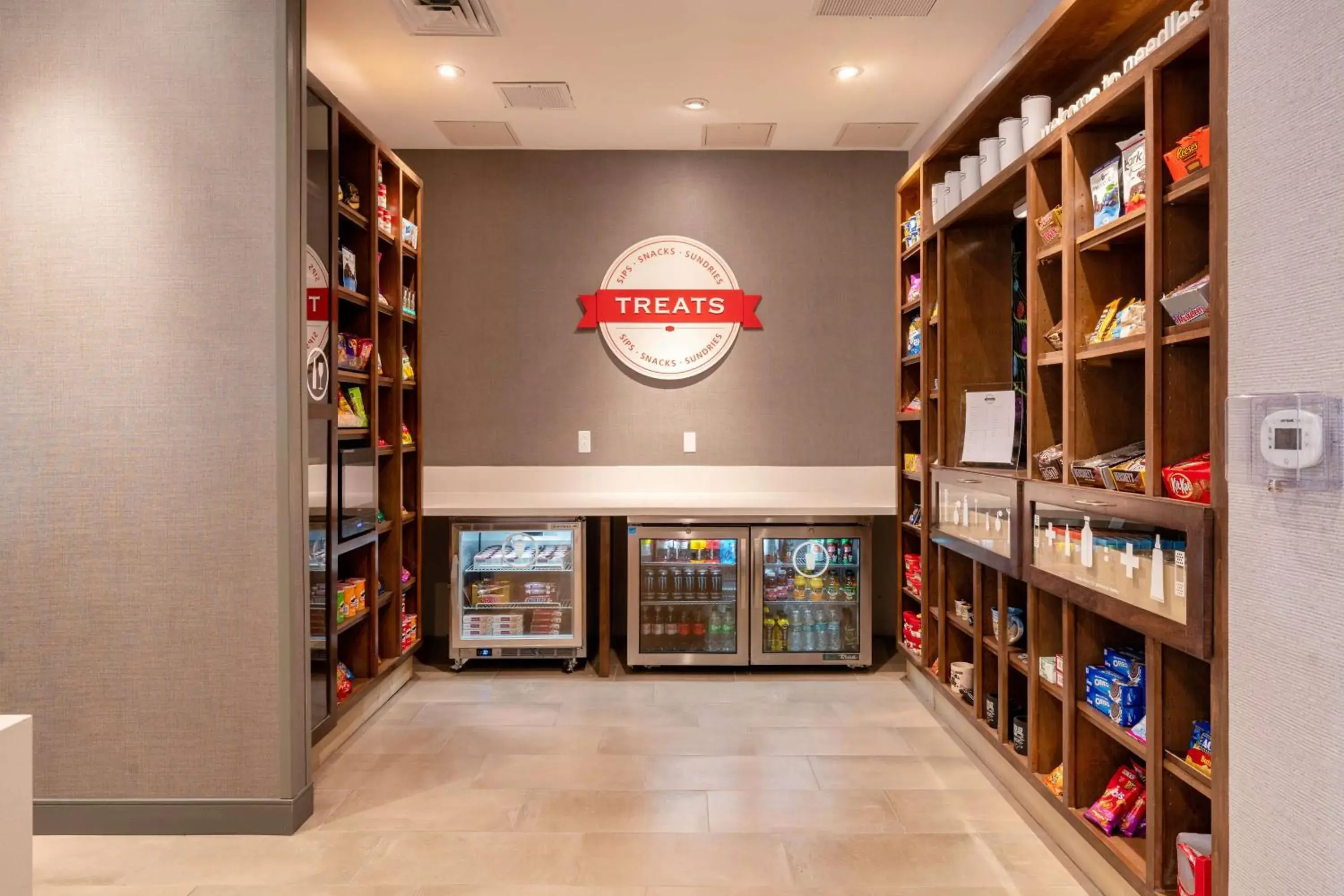 Restaurant/places to eat in Hampton Inn Needles Restaurant/places to eat in Hampton Inn Needles