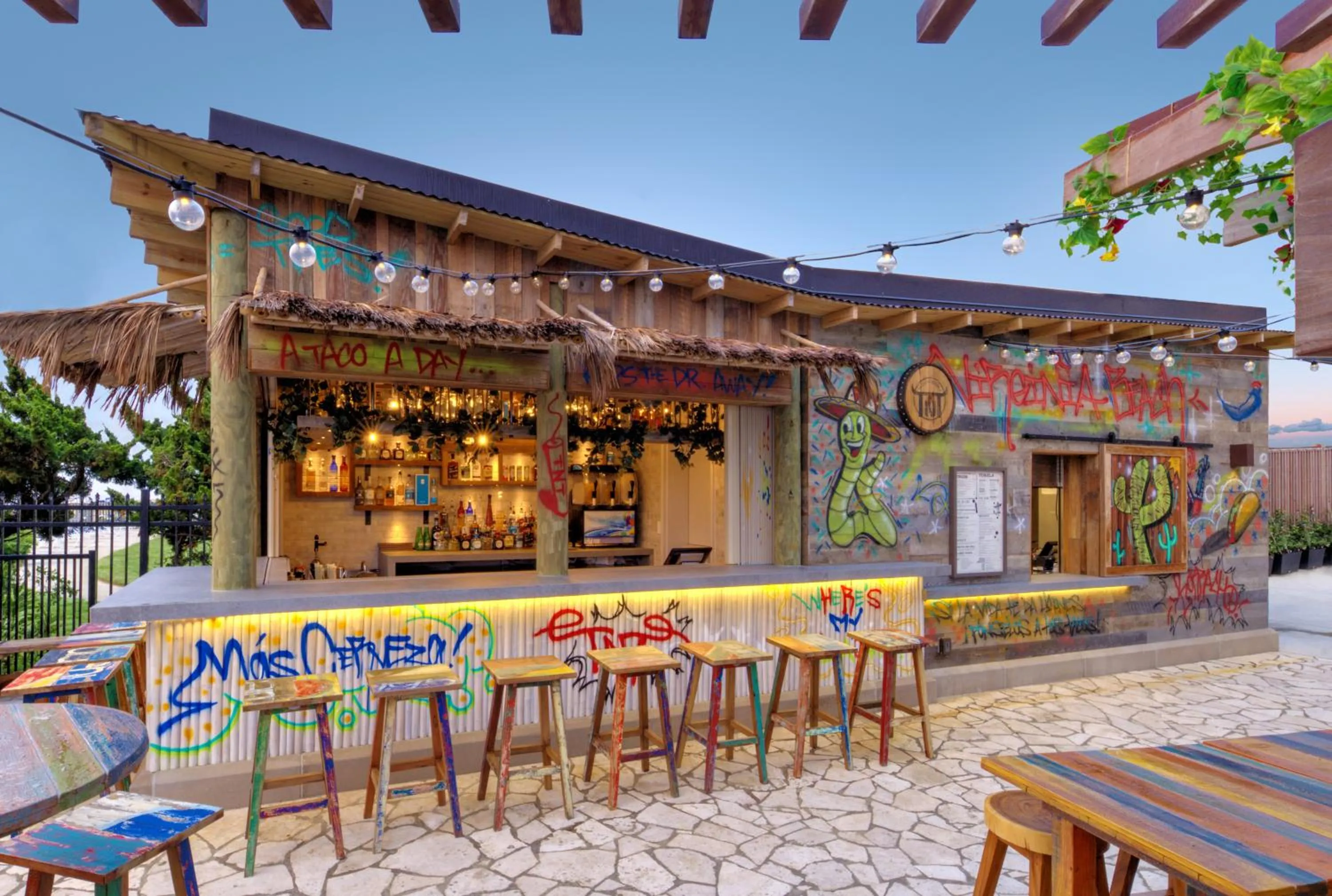 Restaurant/places to eat in Embassy Suites By Hilton Virginia Beach Oceanfront Resort