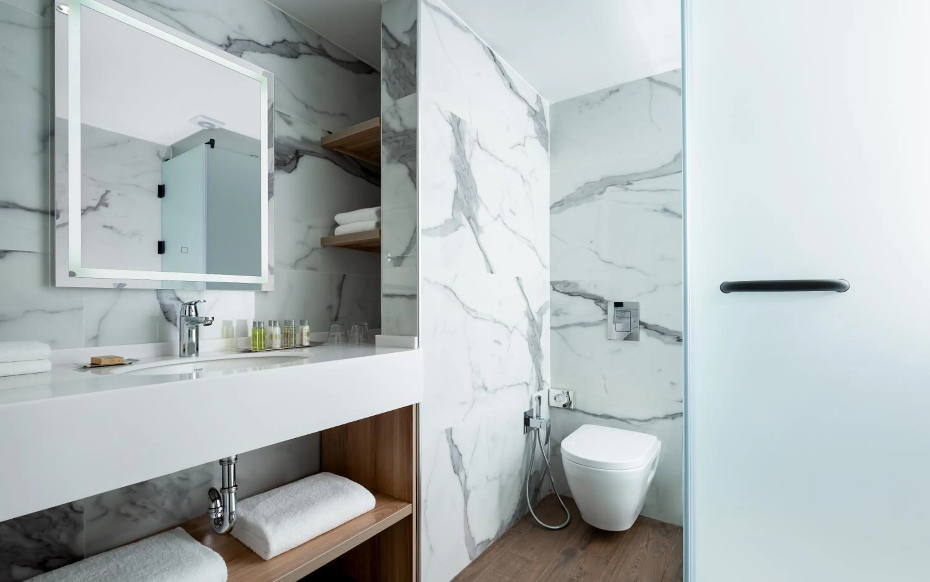 Toilet in Hilton Garden Inn Samarkand