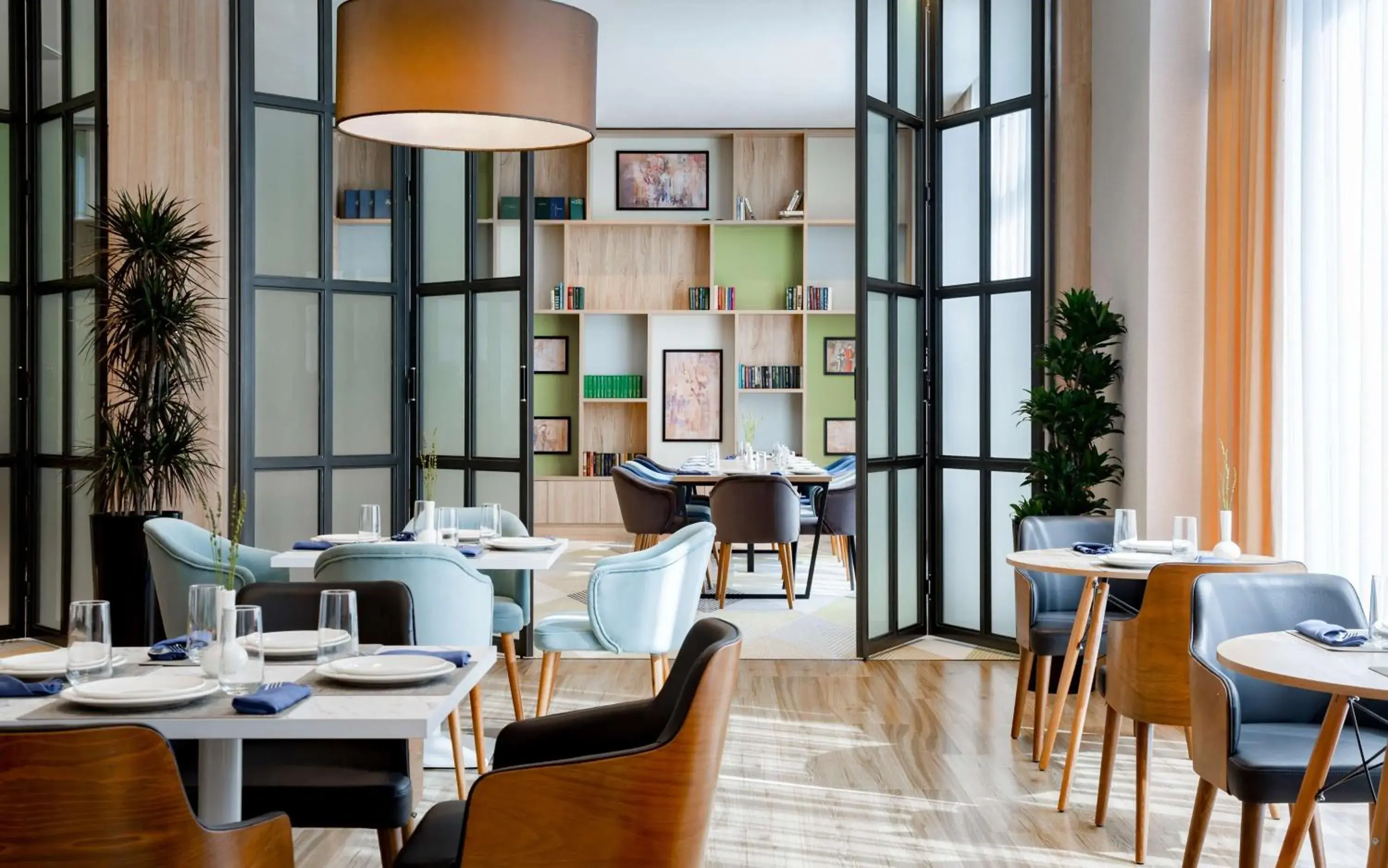 Restaurant/places to eat in Hilton Garden Inn Samarkand Restaurant/places to eat in Hilton Garden Inn Samarkand
