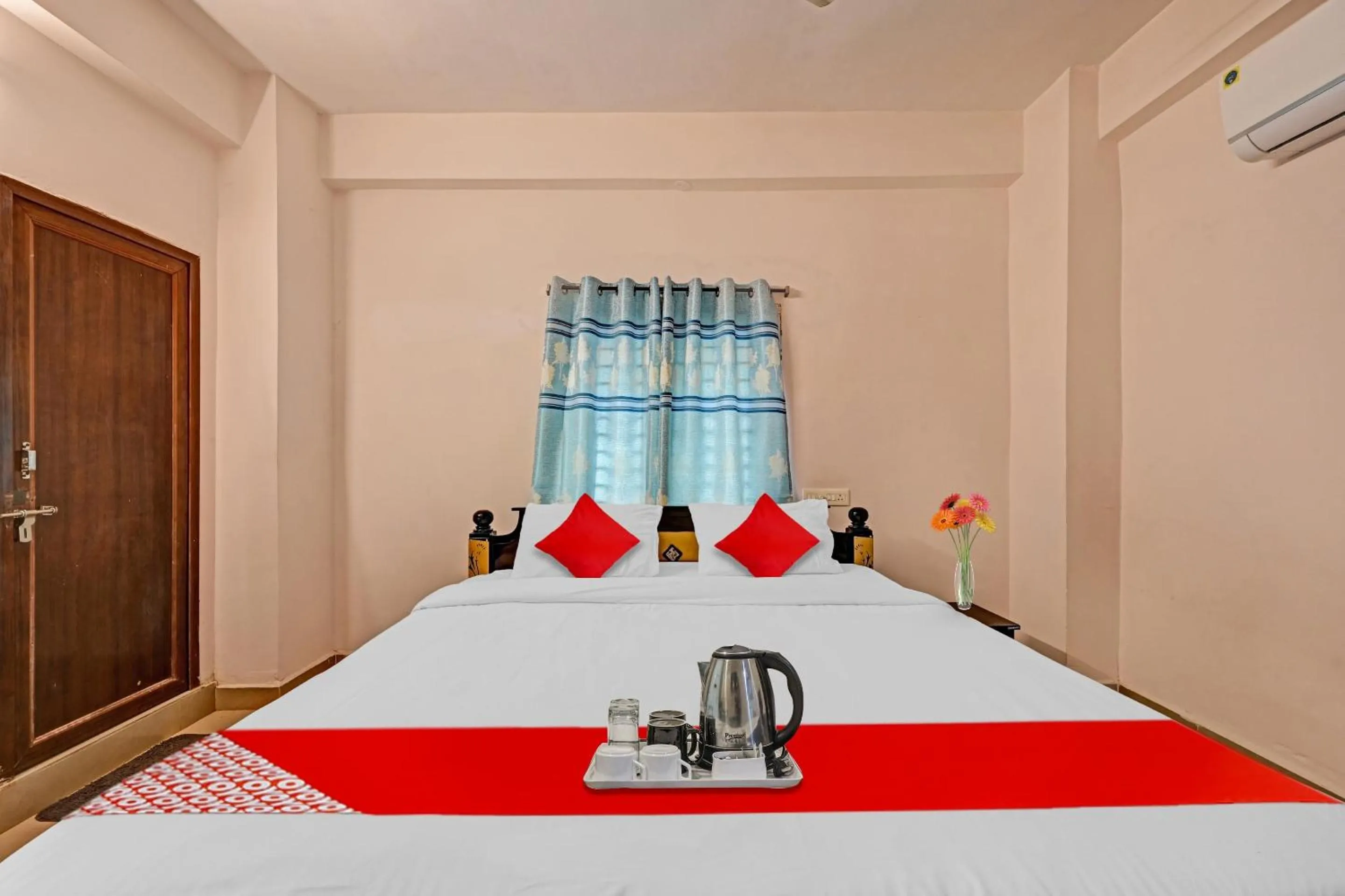 Bedroom, Bed in Hotel O Coastal Inn Luxury Service Apartments