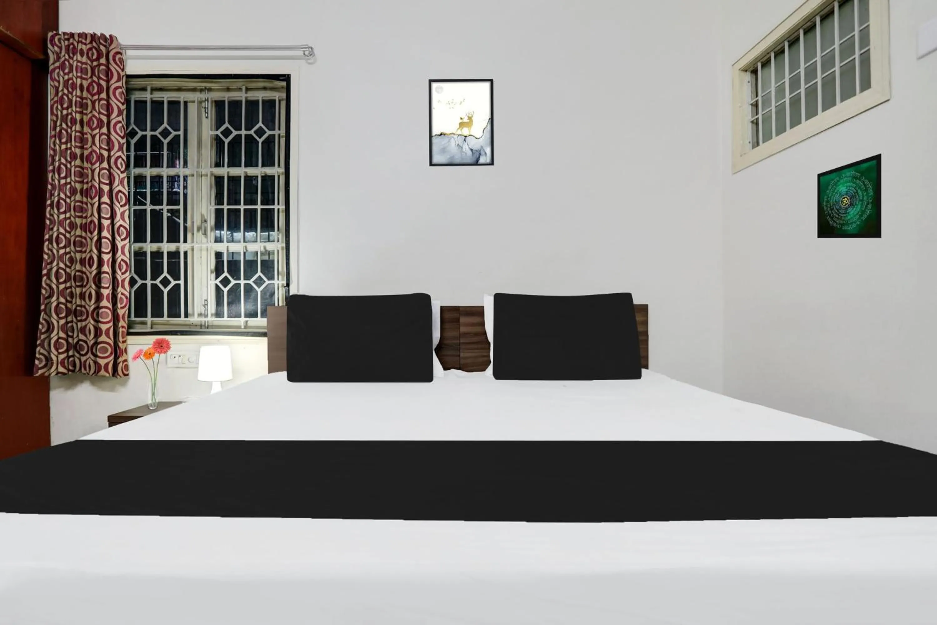 Bedroom, Bed in Hotel O Ashok Nagar Near JNTU College