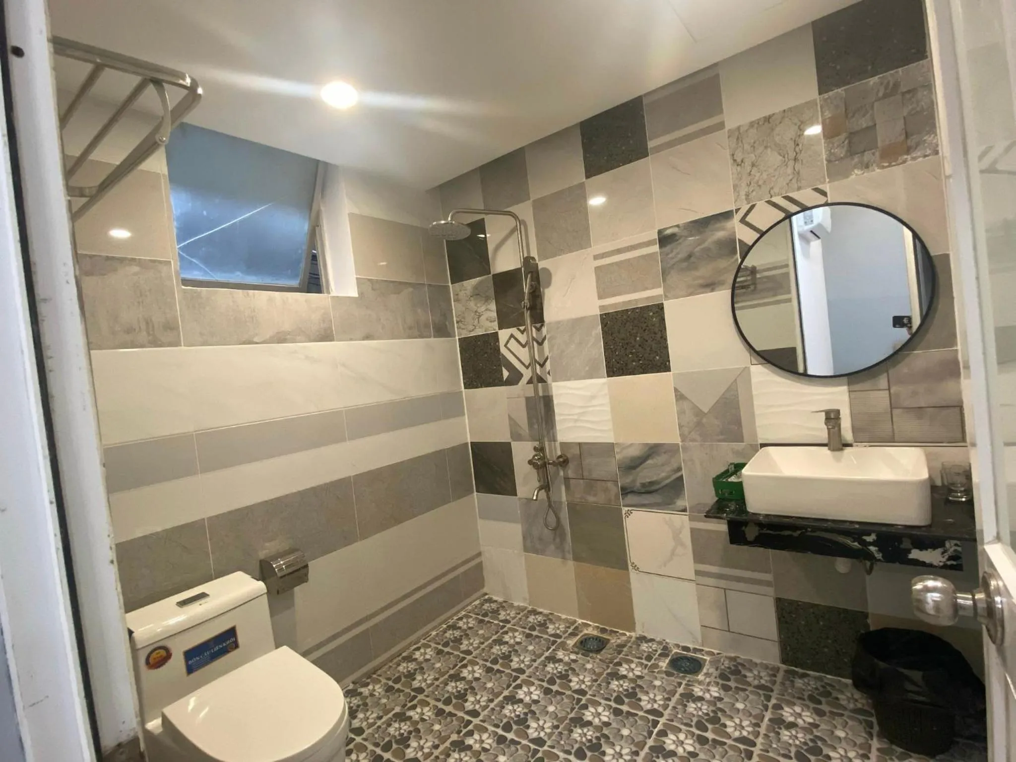 Shower in VND Vũng Tàu Hotel & Villa