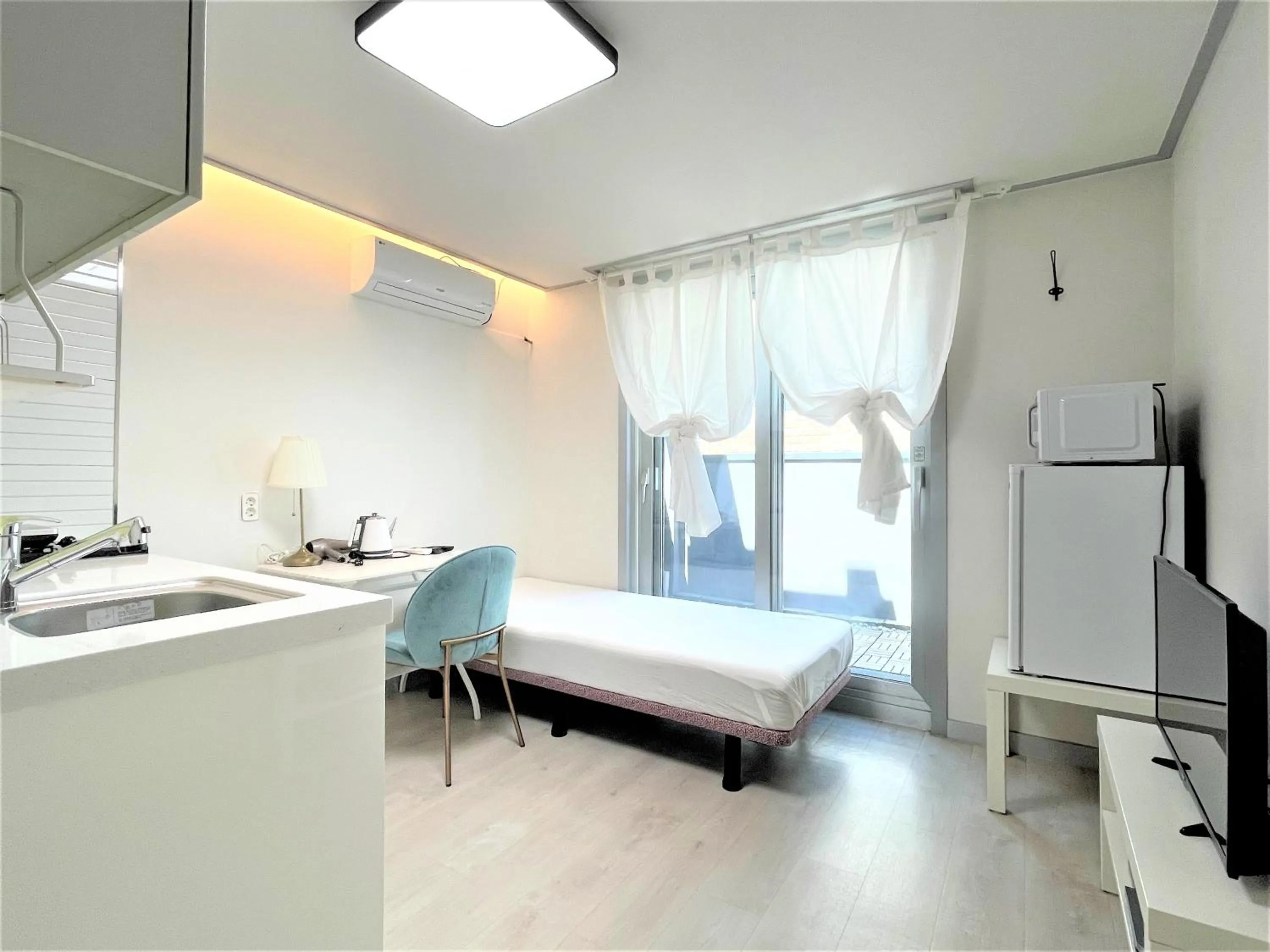 Bed in W Premium Guesthouse Incheon airport