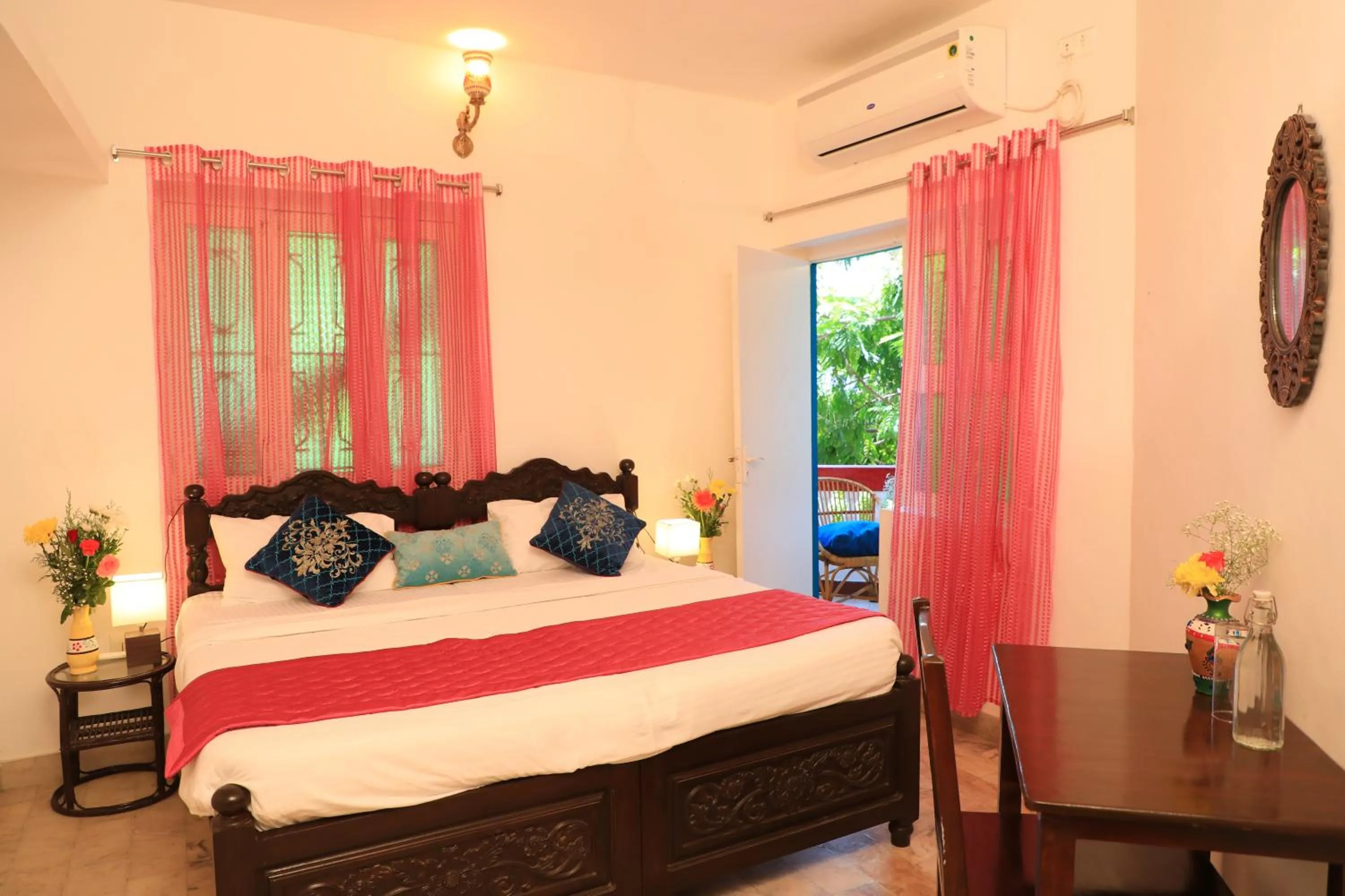 Standard Double or Twin Room with Balcony - single occupancy in Le Clarisse Guest House
