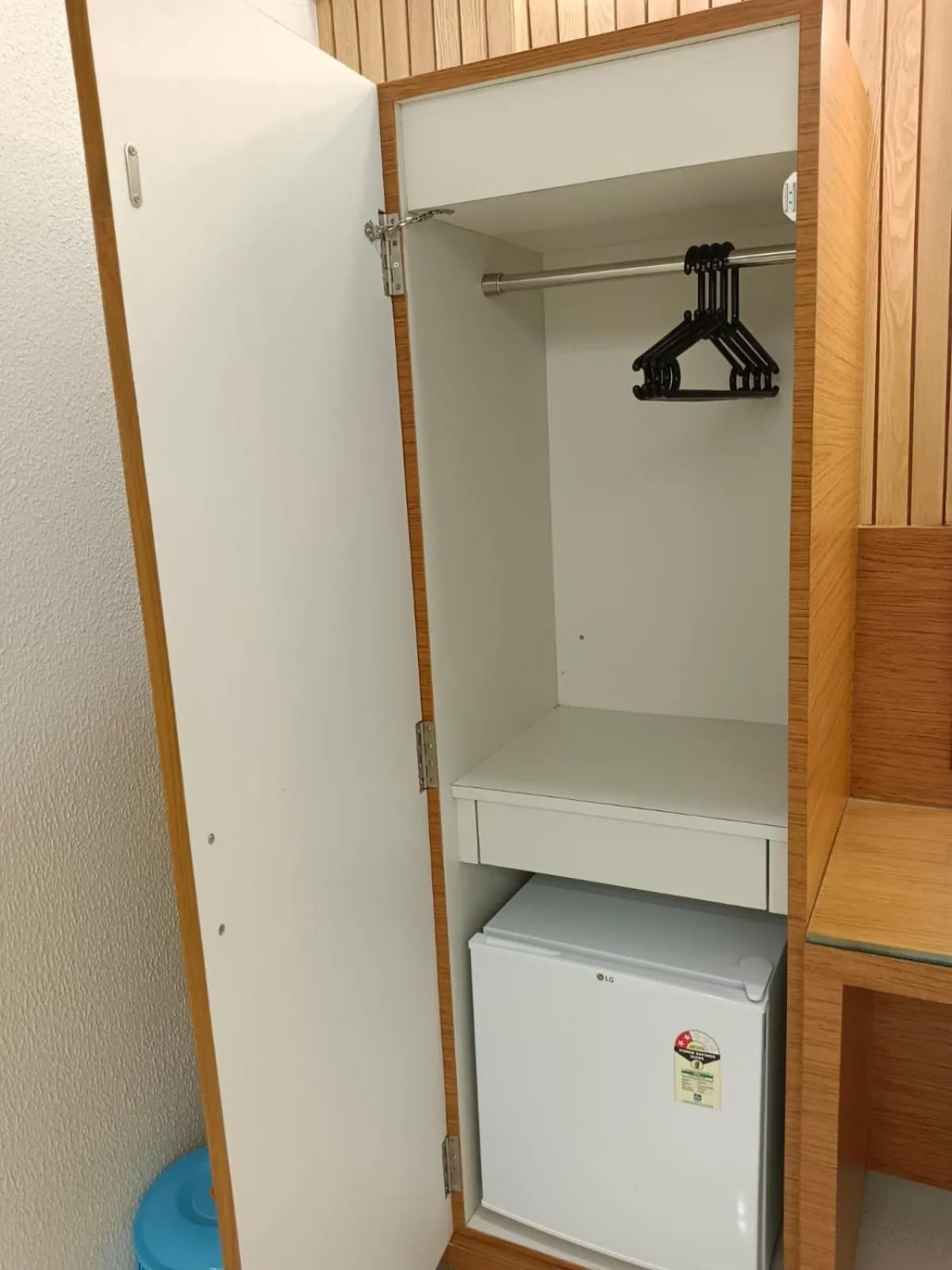 hair dresser in Tulsi Hotel