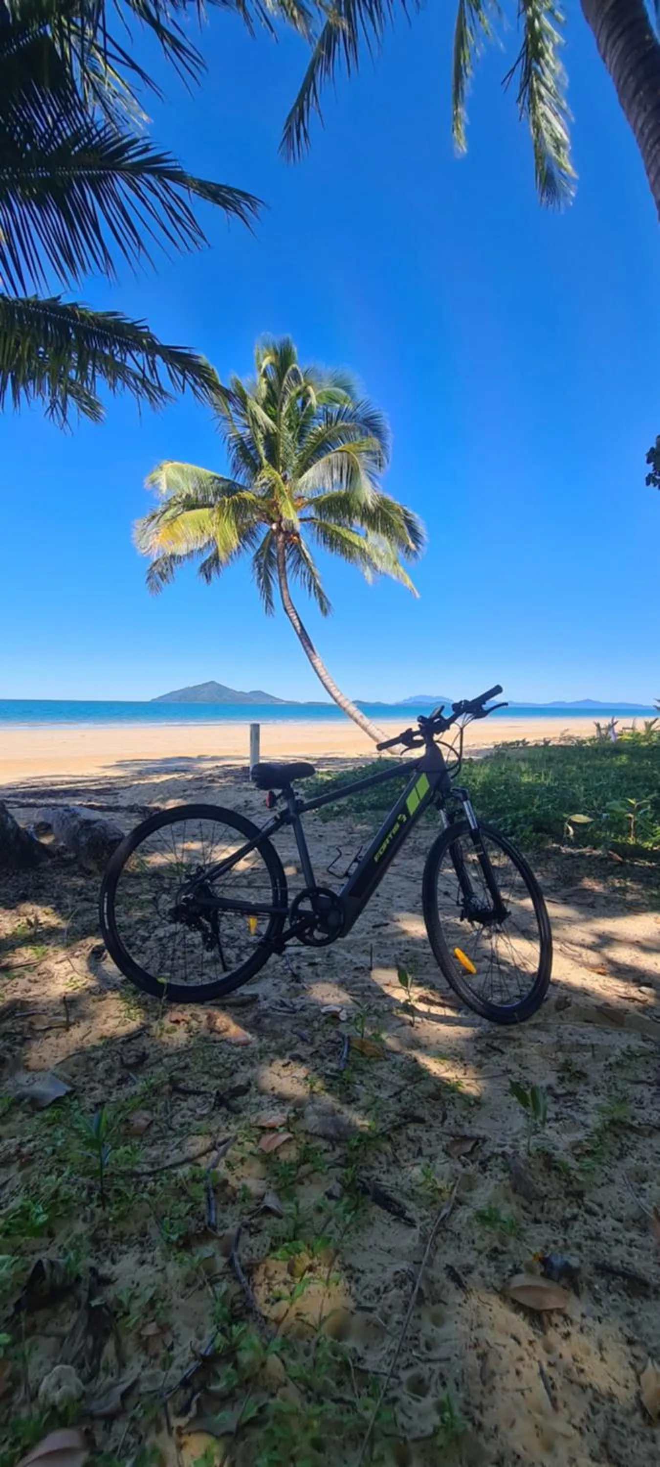Cycling in Seadreams Mission Beach
