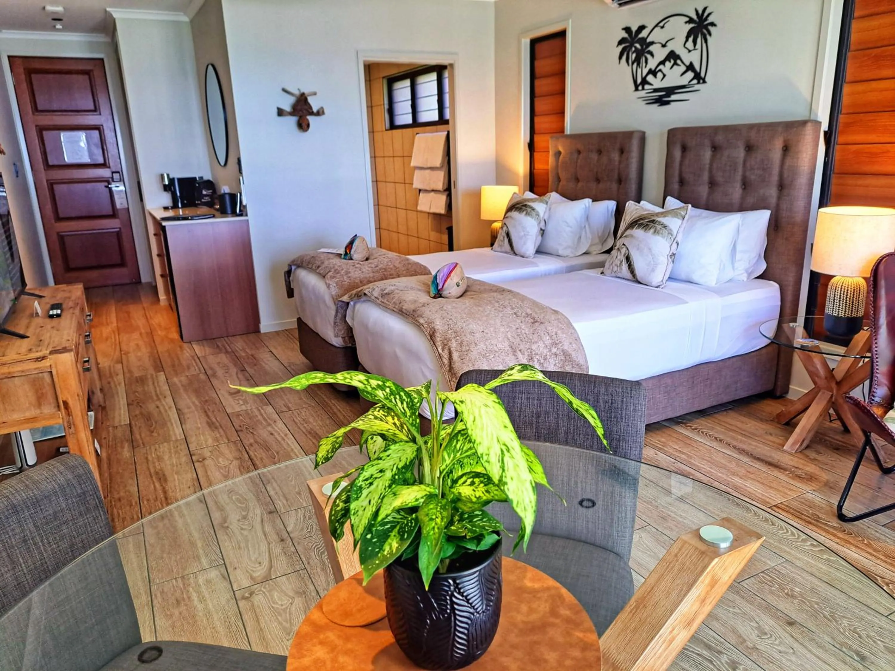 Bedroom, Bed in Seadreams Mission Beach