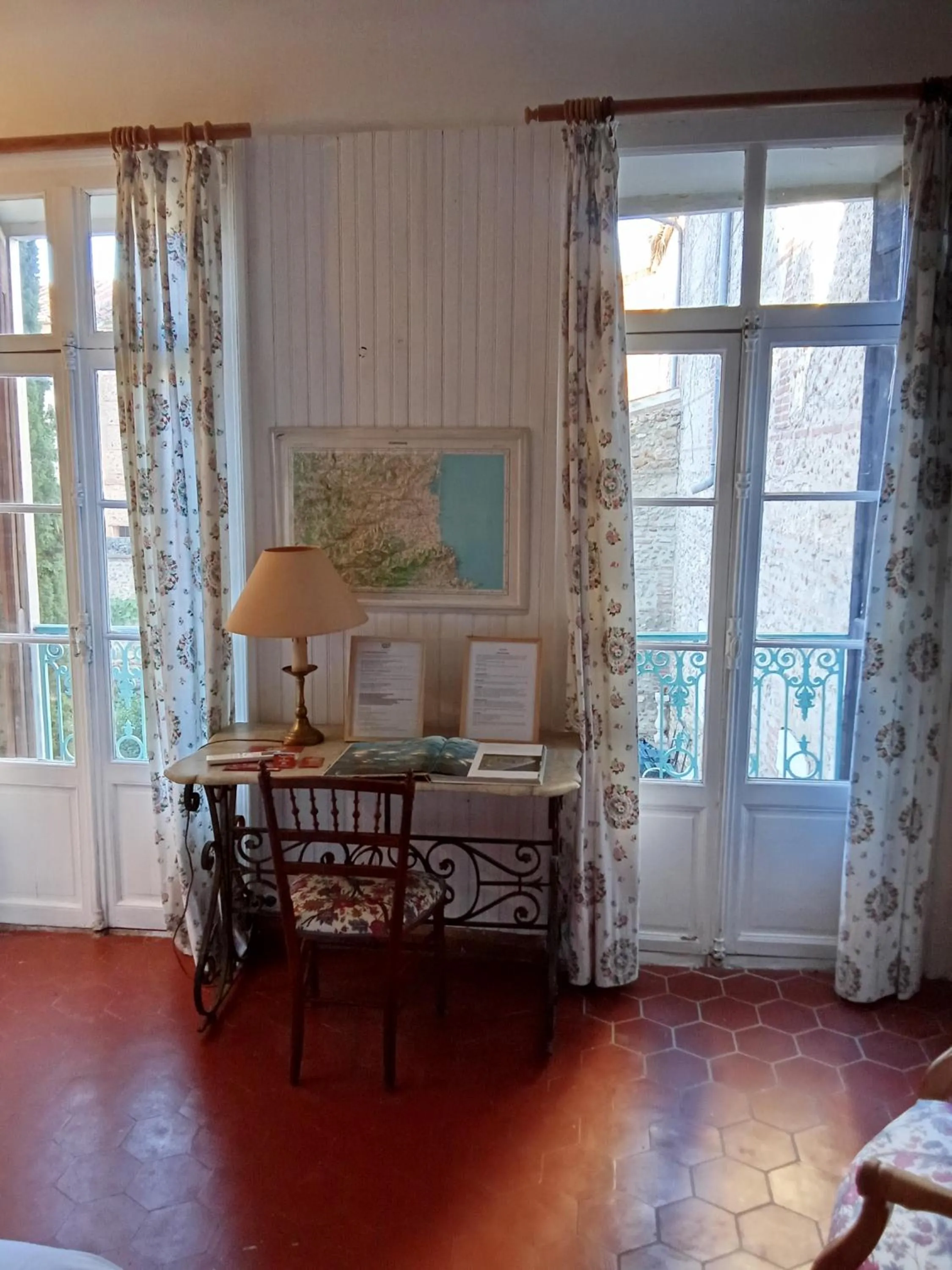 Seating area in Le Mas Palegry Chambres d'hôtes Perpignan