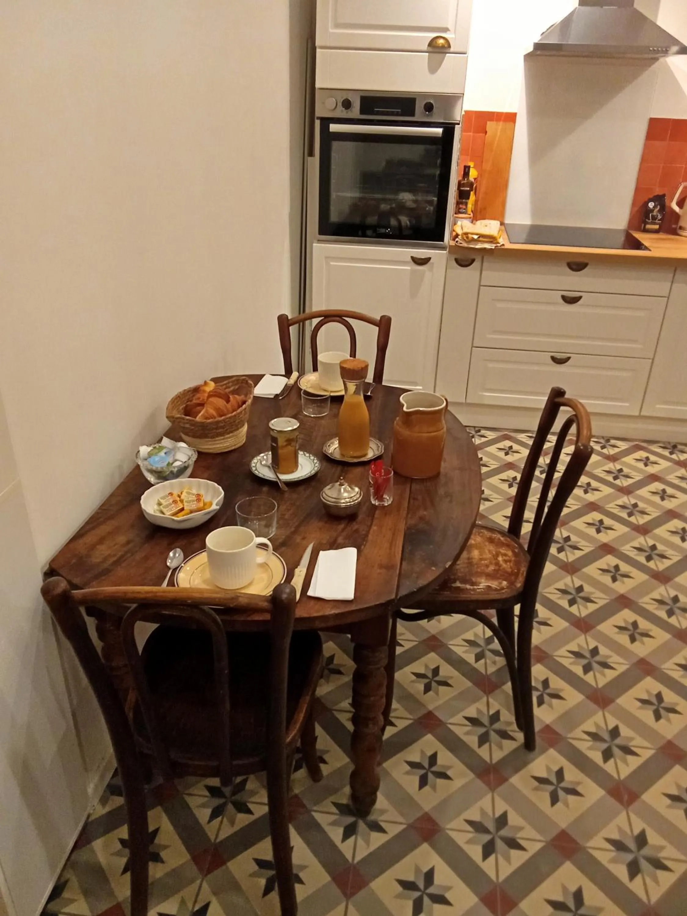 Food and drinks in Le Mas Palegry Chambres d'hôtes Perpignan