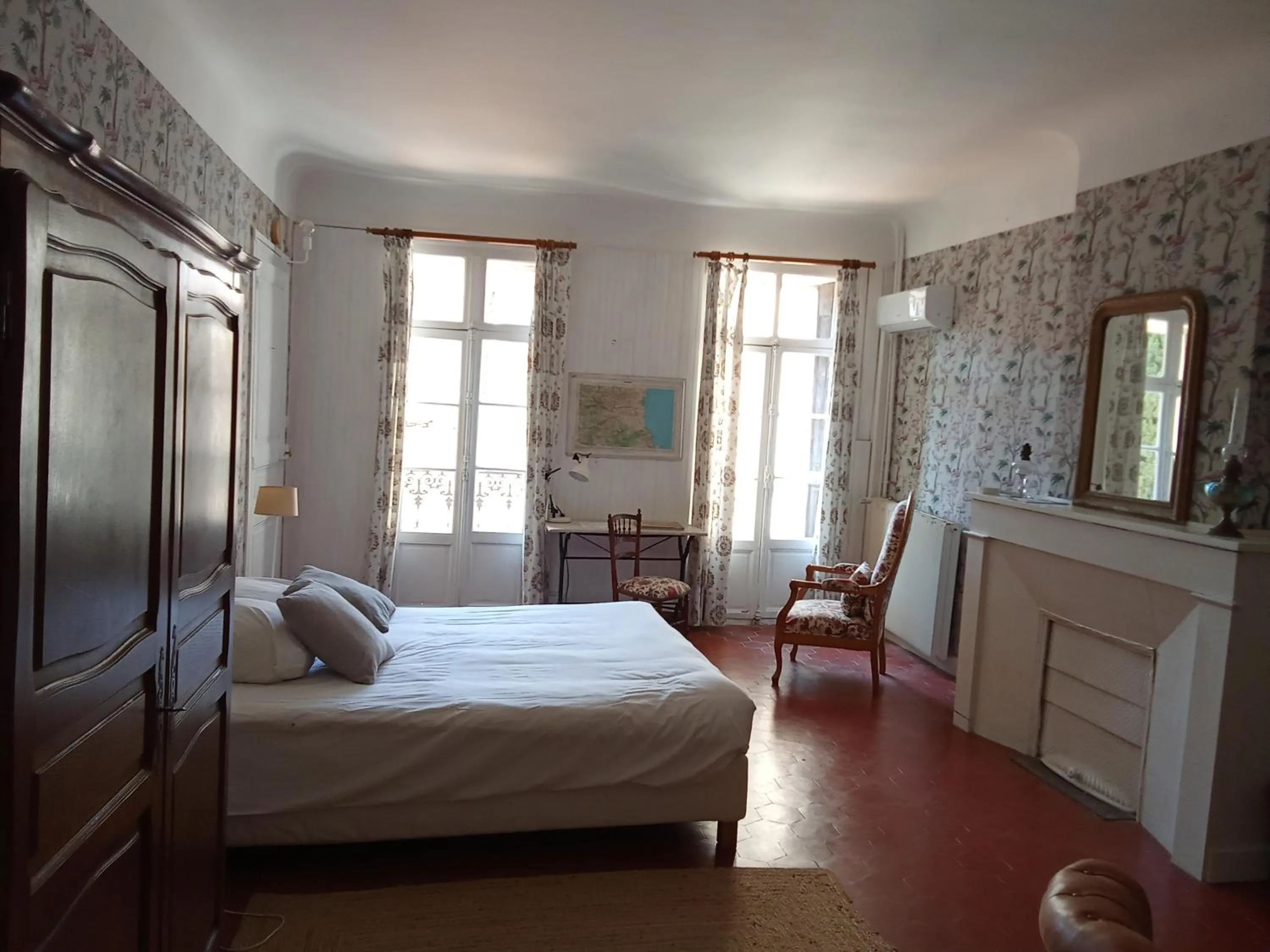 Photo of the whole room, Bed in Le Mas Palegry Chambres d'hôtes Perpignan