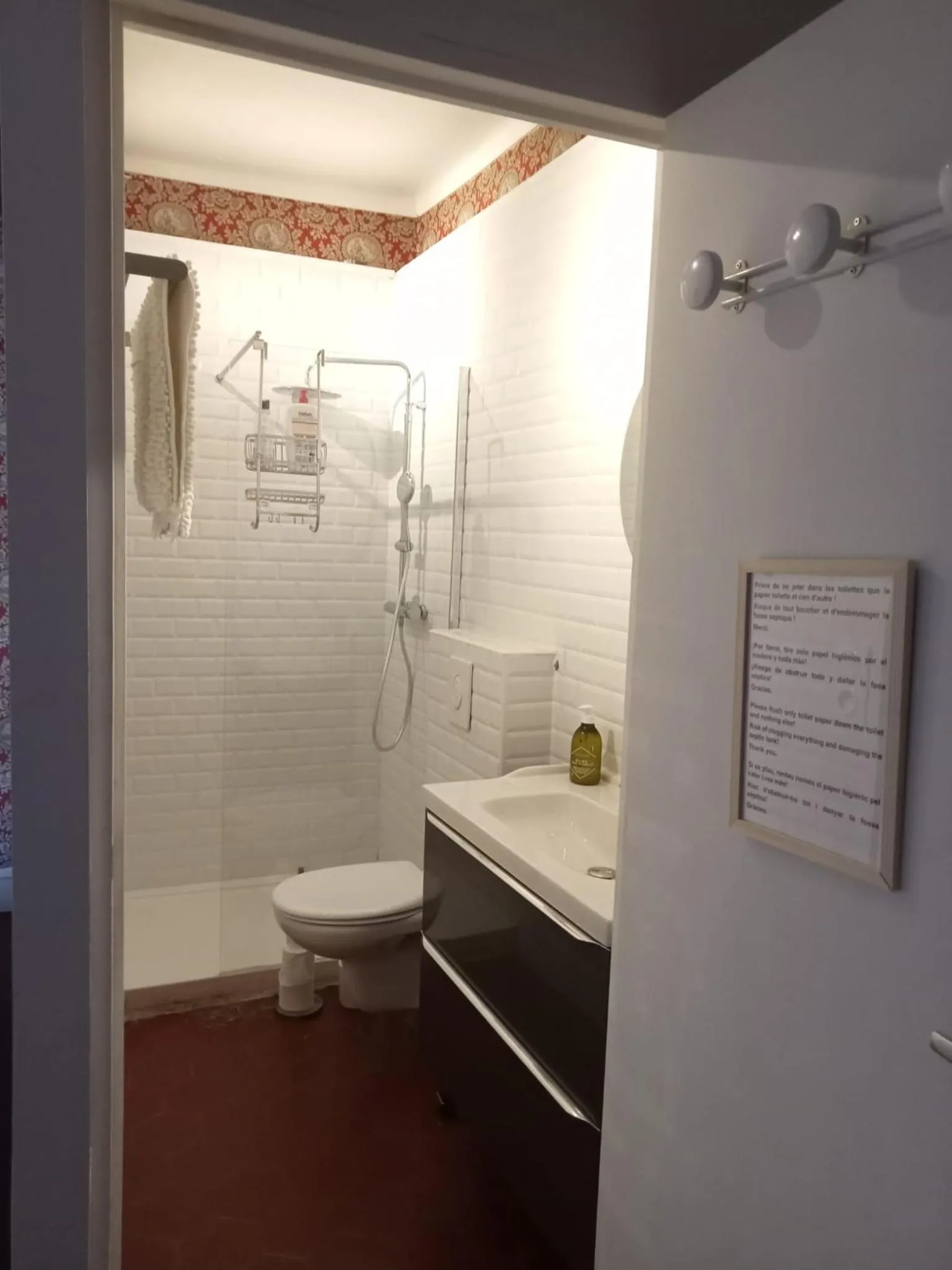 Shower in Le Mas Palegry Chambres d'hôtes Perpignan