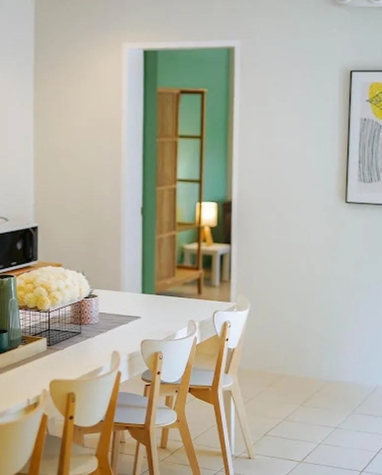 Dining area in Emerald Manor Hotel