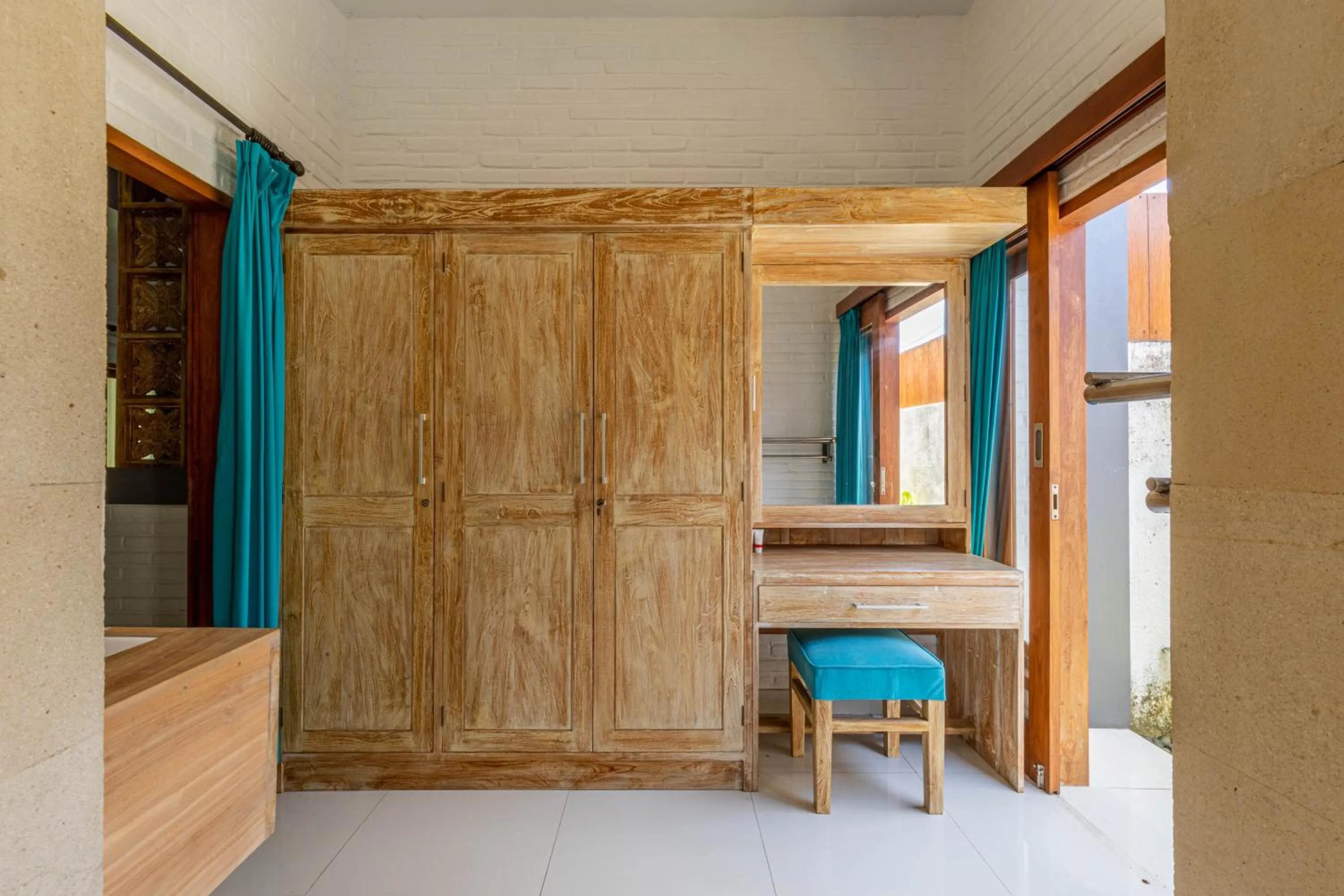 wardrobe in Surf Retreat Villa Sari Bali