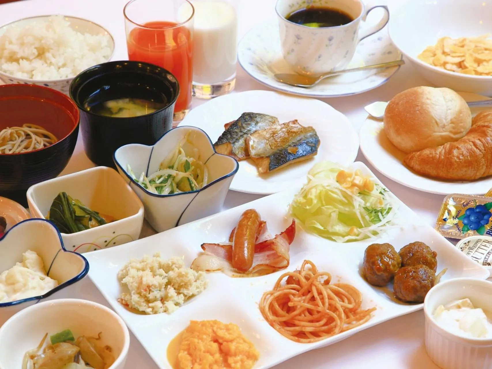 Breakfast in Hotel Crown Hills Furukawa