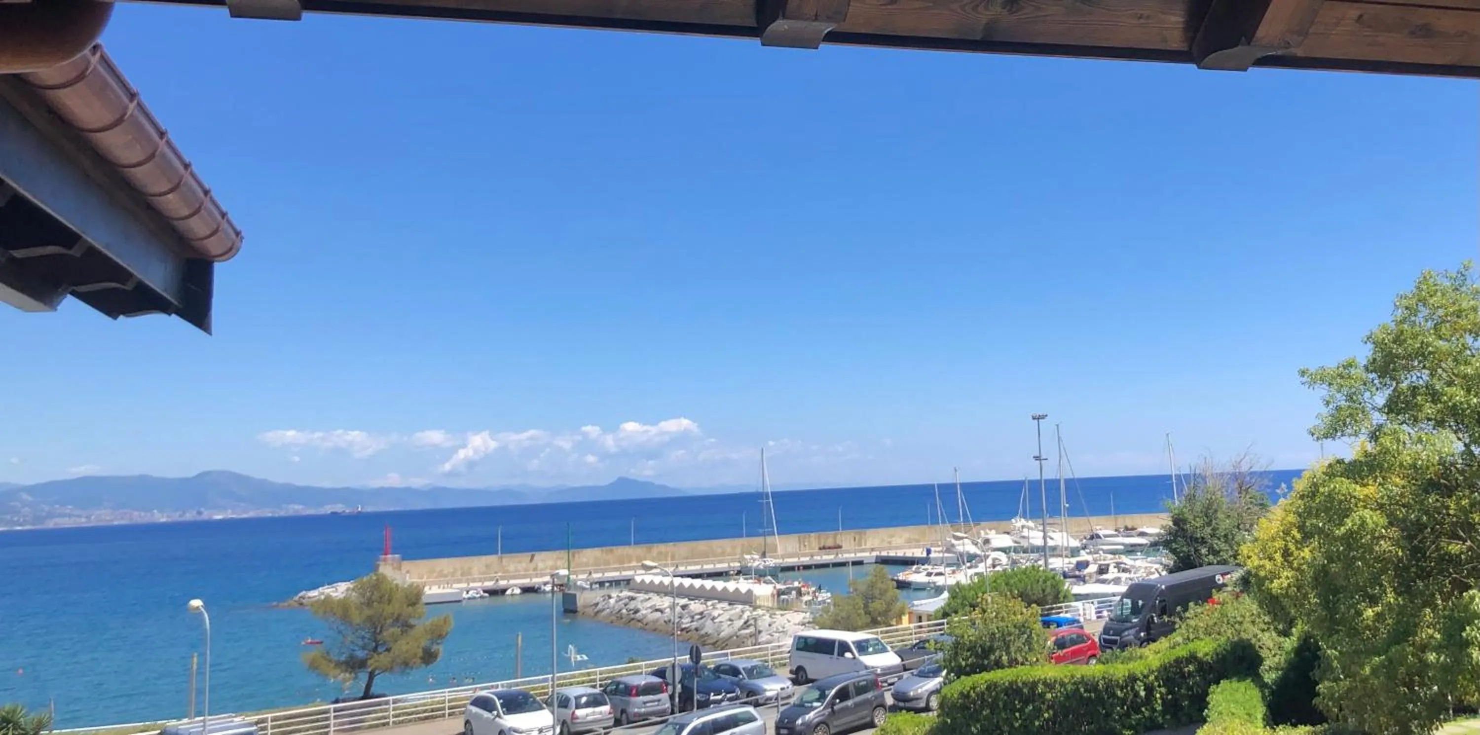 Sea view in Residence Via Di Francia