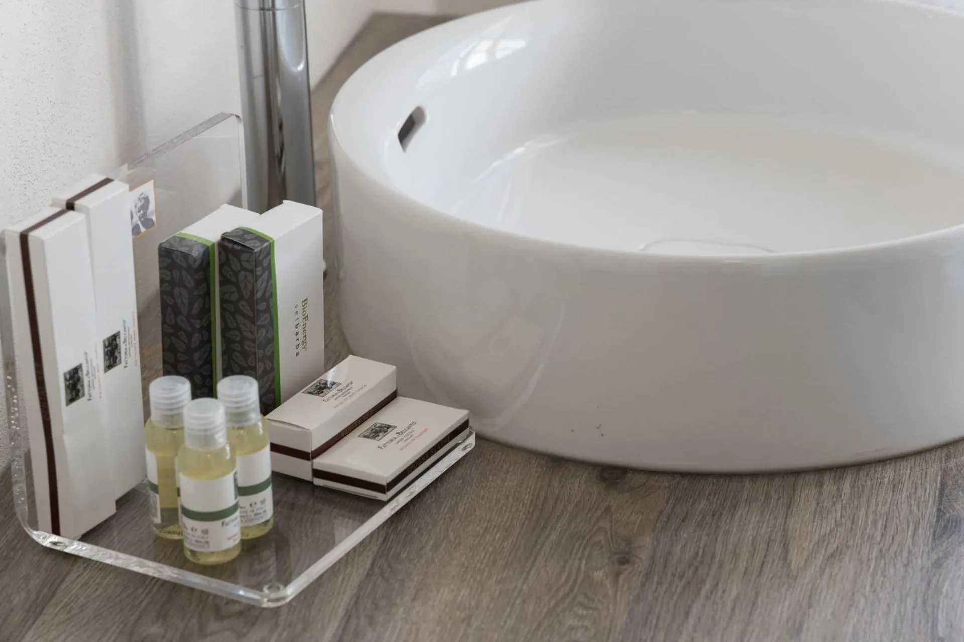 Bathroom in Residence Via Di Francia