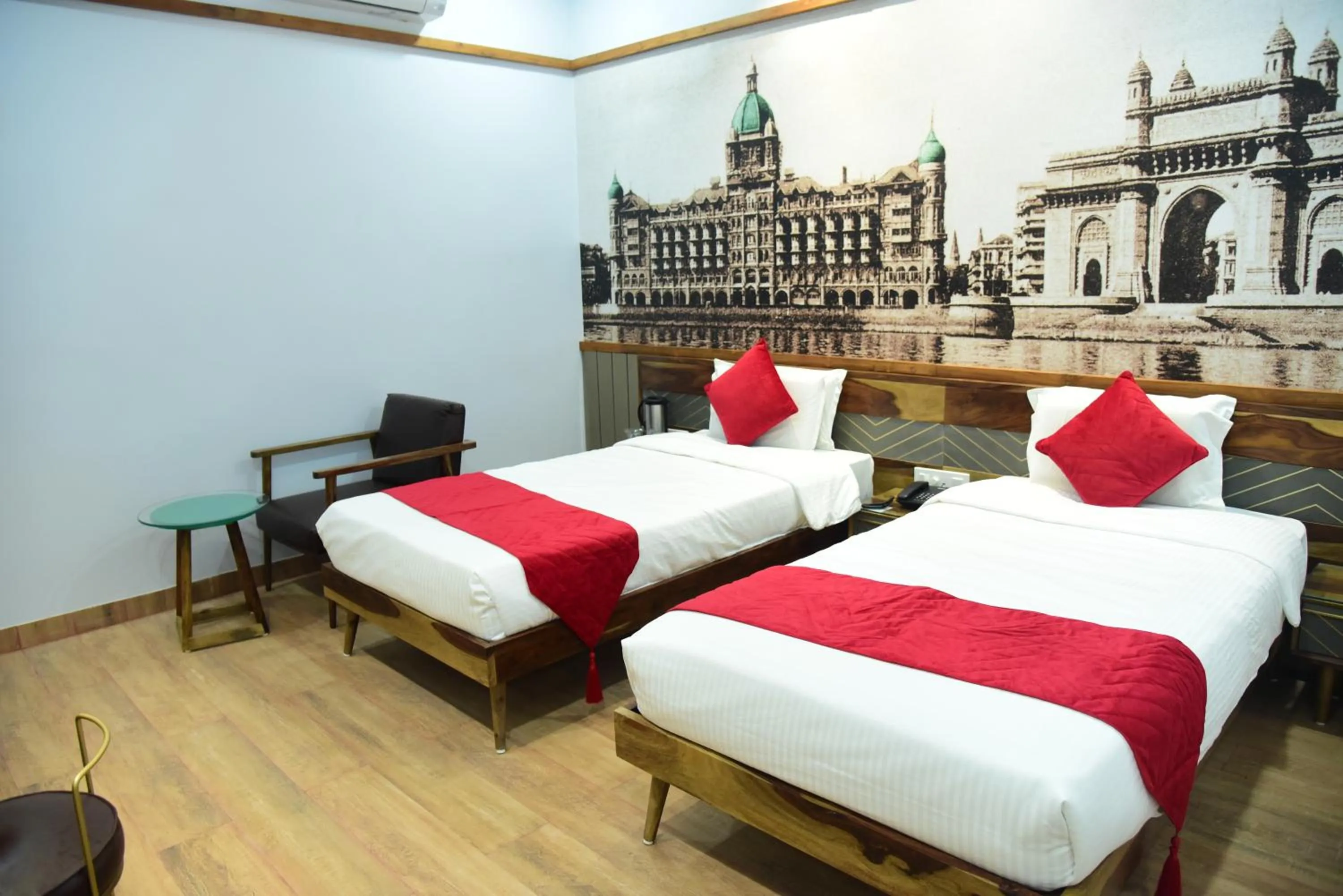 Bedroom, Bed in Annandam Inn(Hotel Anand)