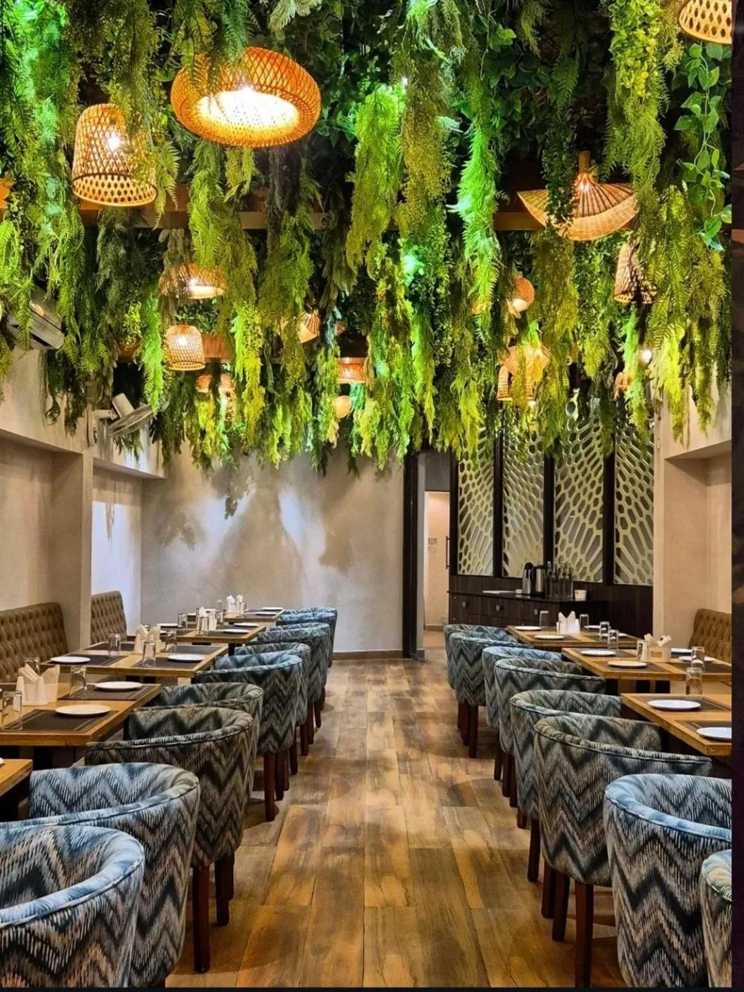 Restaurant/places to eat in Annandam Inn(Hotel Anand)