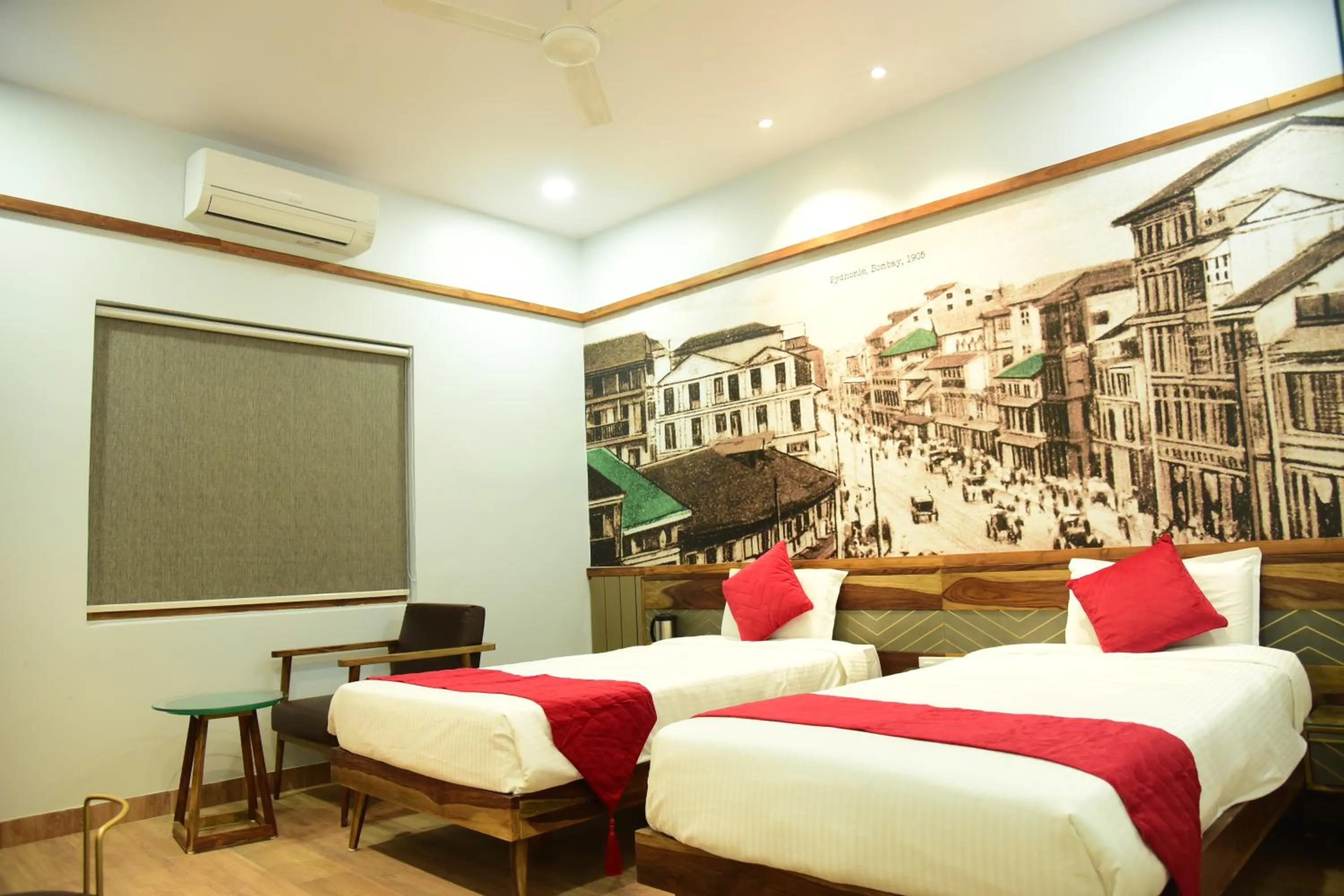 Photo of the whole room, Bed in Annandam Inn(Hotel Anand)