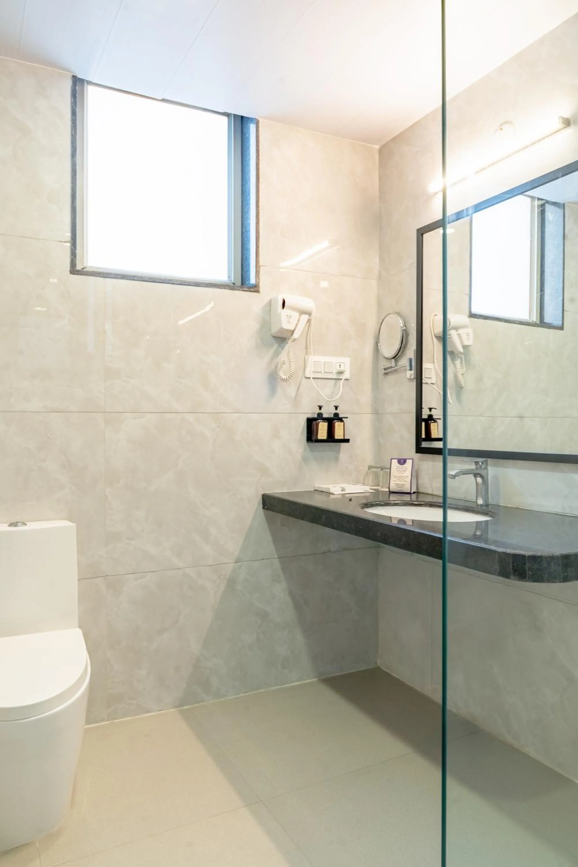 Shower in Hotel Paandora Grand,Udaipur