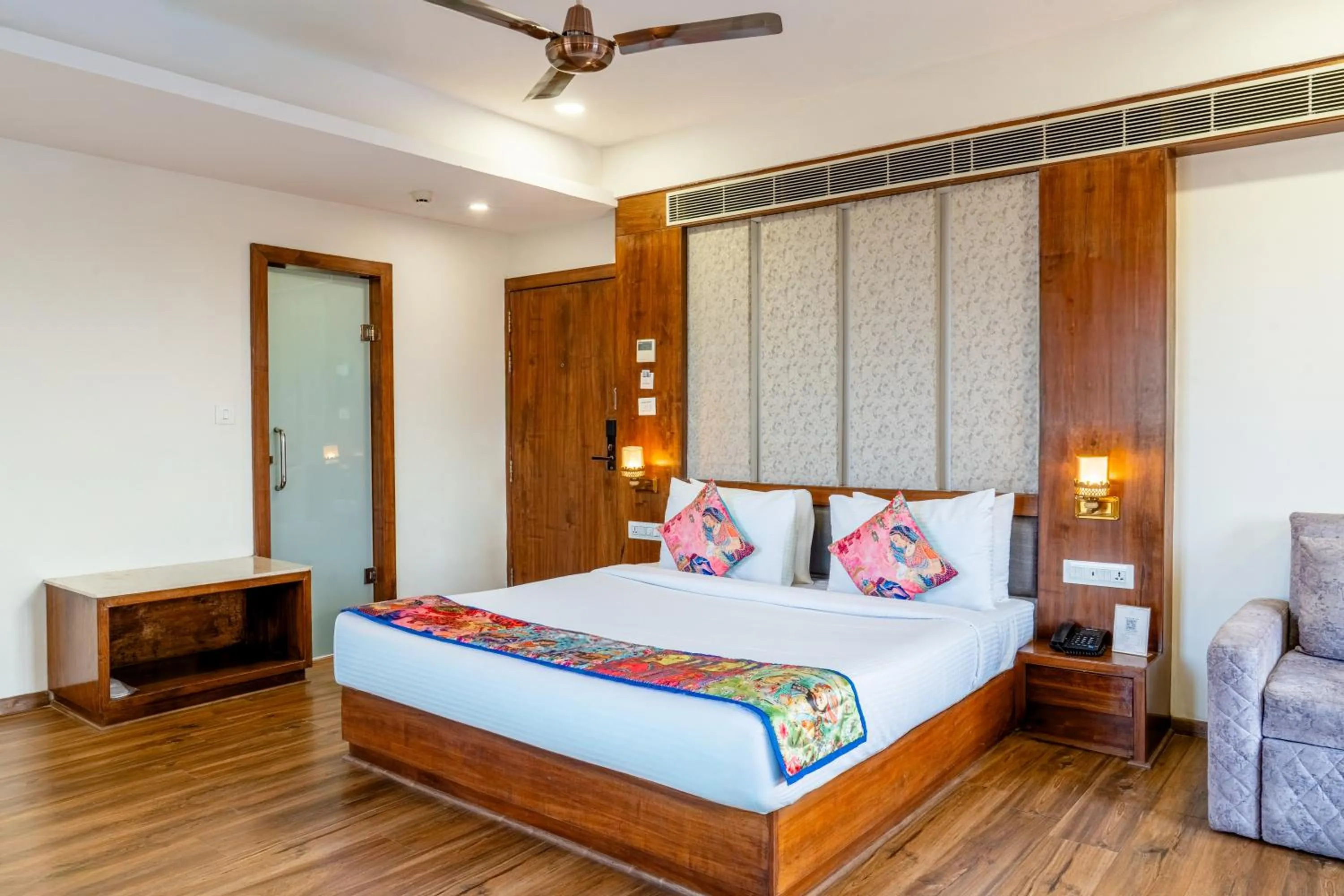 Bed in Hotel Paandora Grand,Udaipur