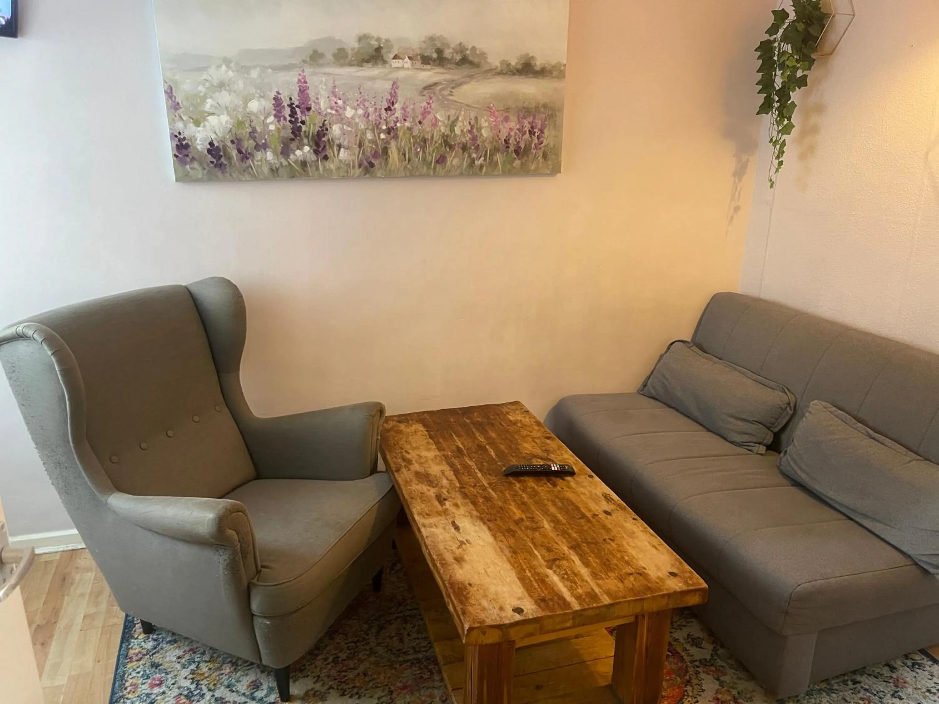 Lovely 1 bedroom flat 5 minutes walk from station