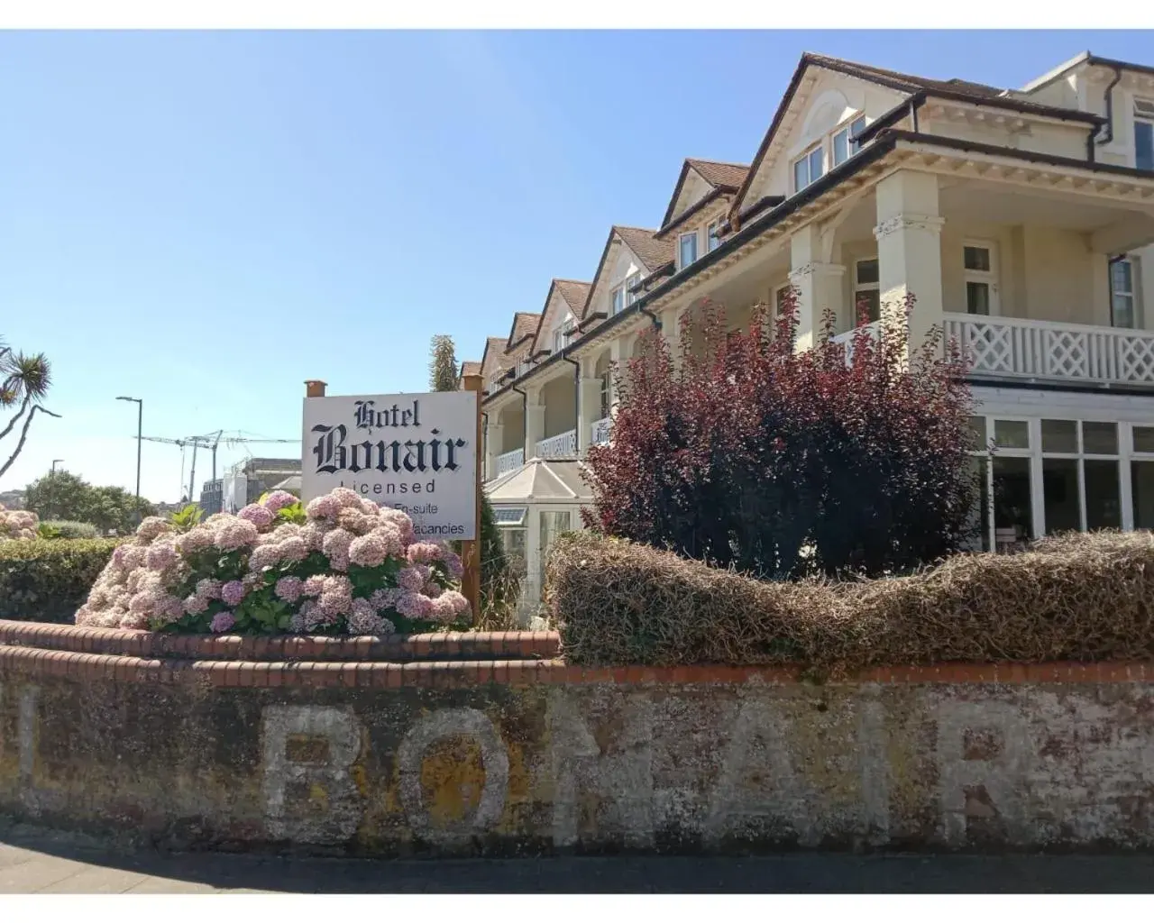 Property building in Bonair Hotel Property building in Bonair Hotel