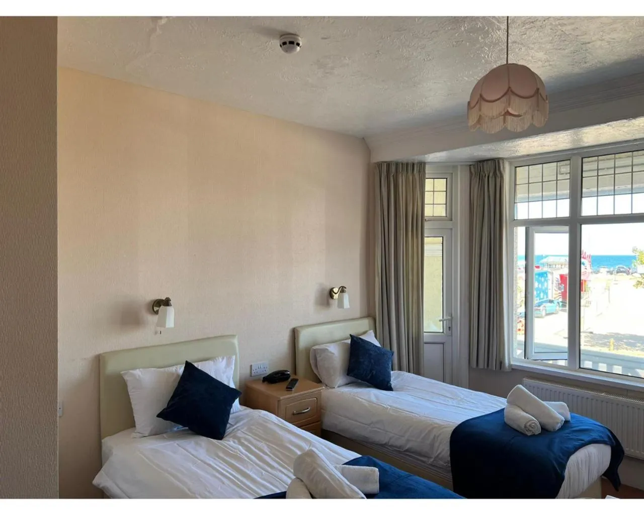 Bedroom, Bed in Bonair Hotel