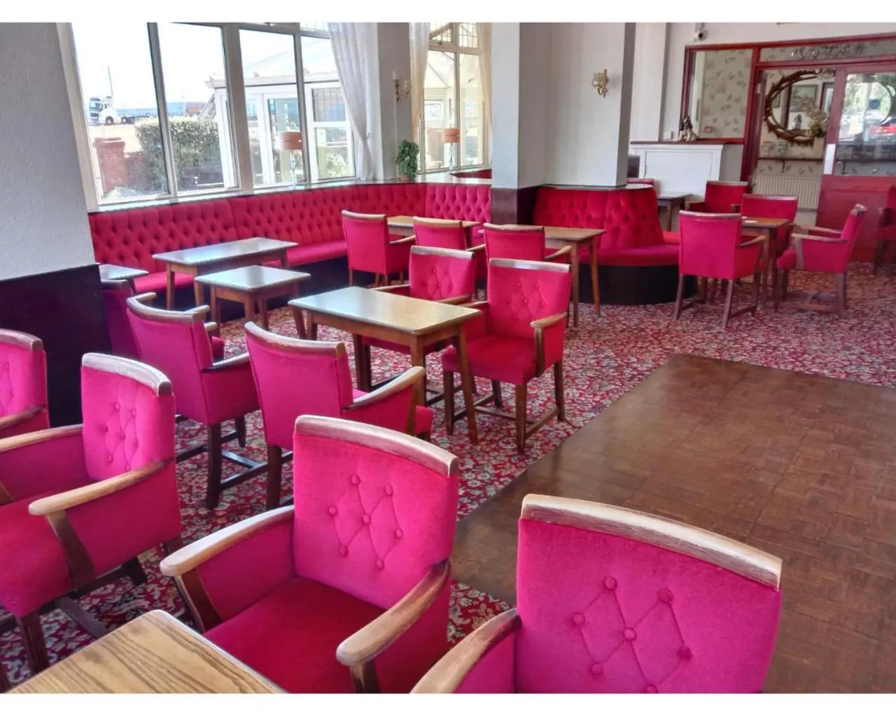 Dining area in Bonair Hotel