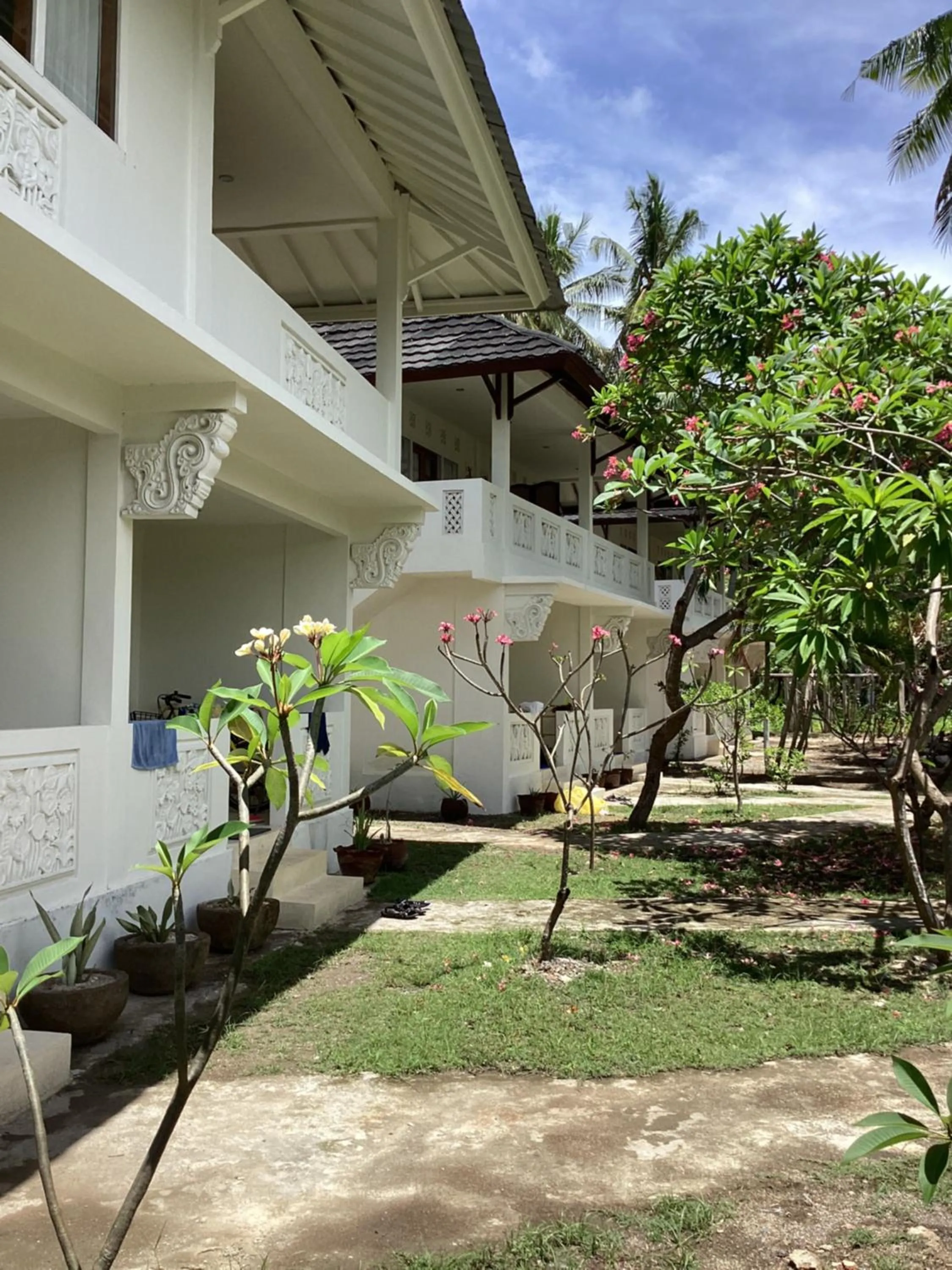 Juliantos by the sea