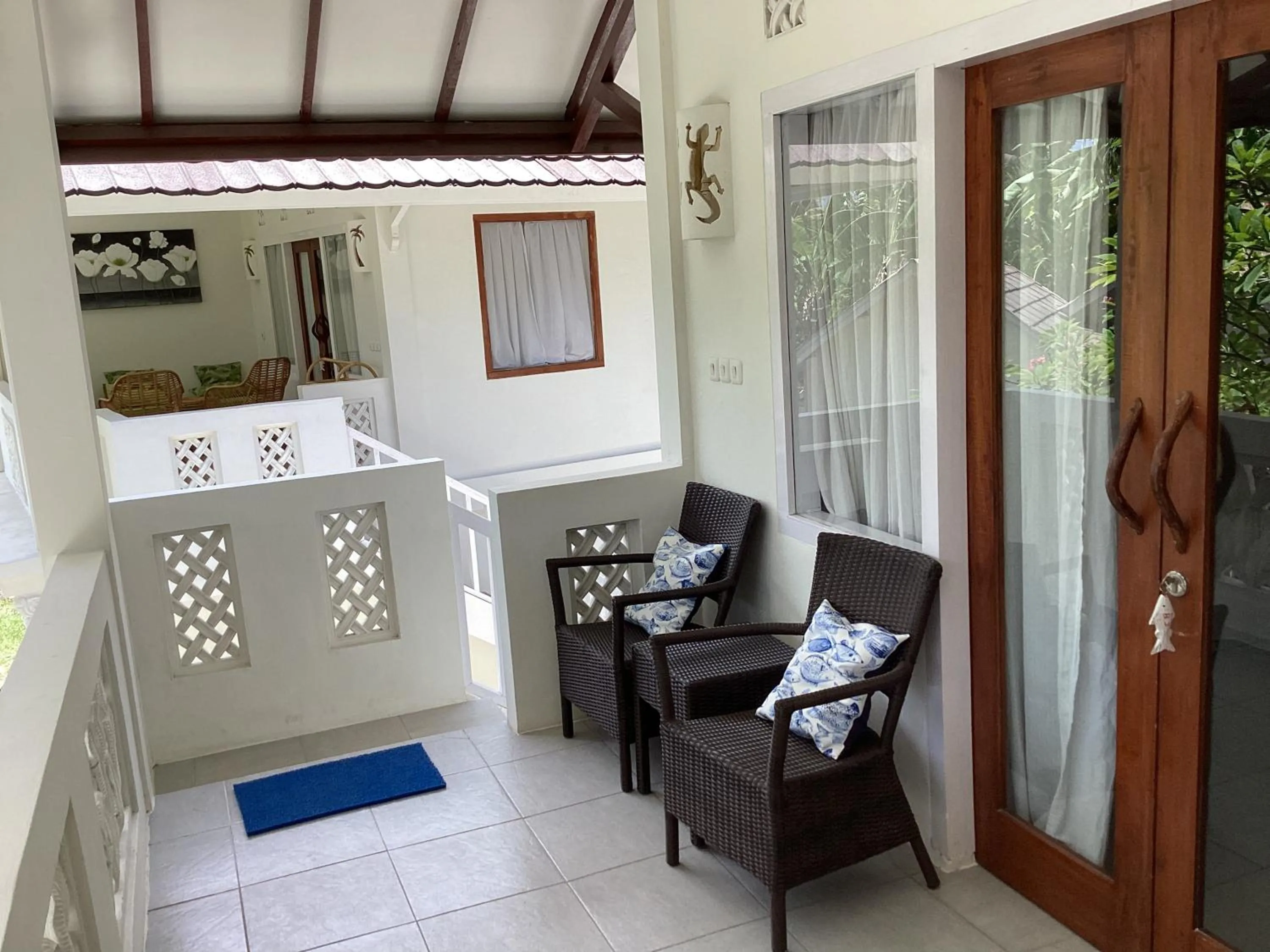 Juliantos by the sea