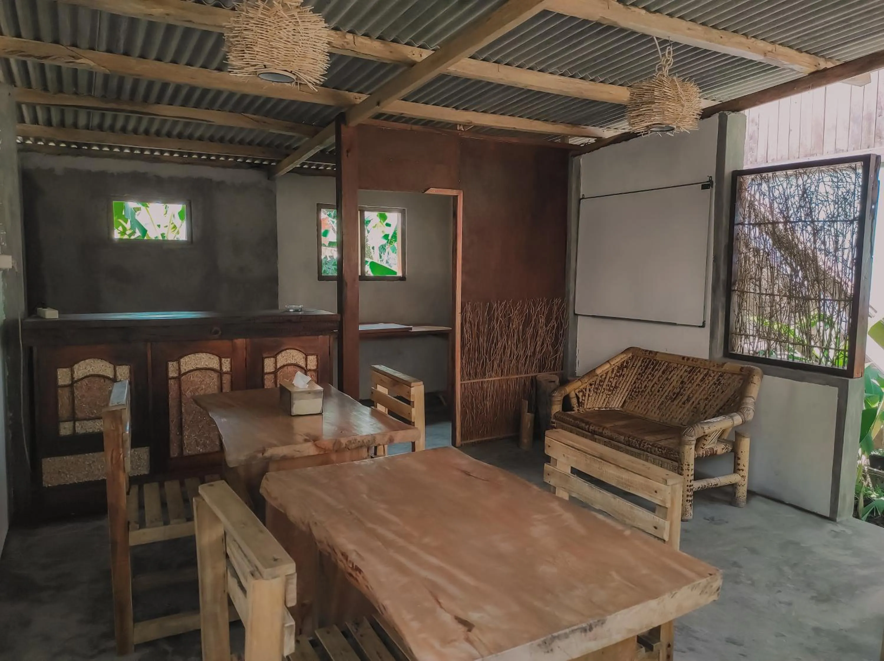 Restaurant/places to eat in Tastura Homestay