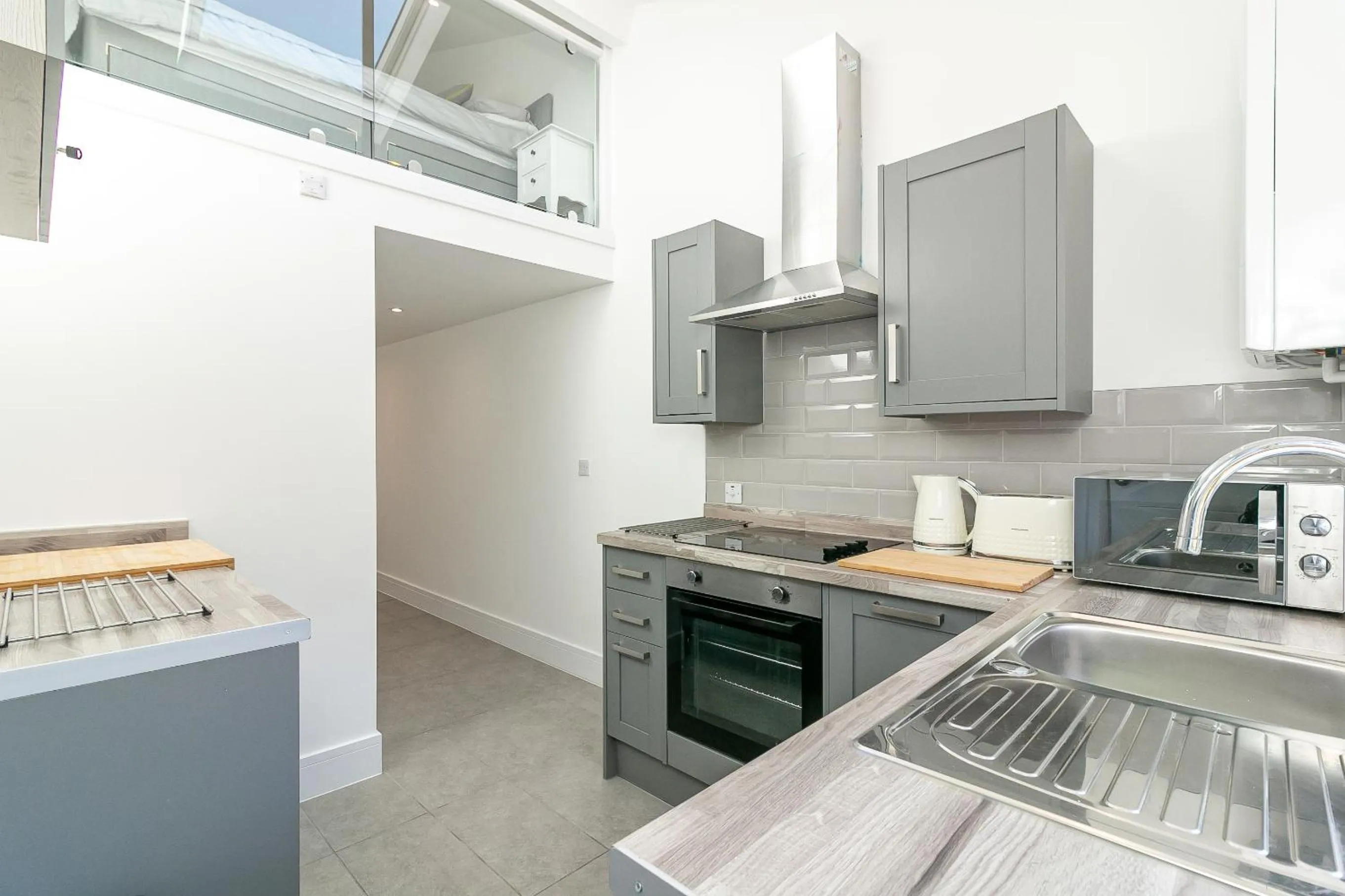 Kitchen or kitchenette in King Pin Corner