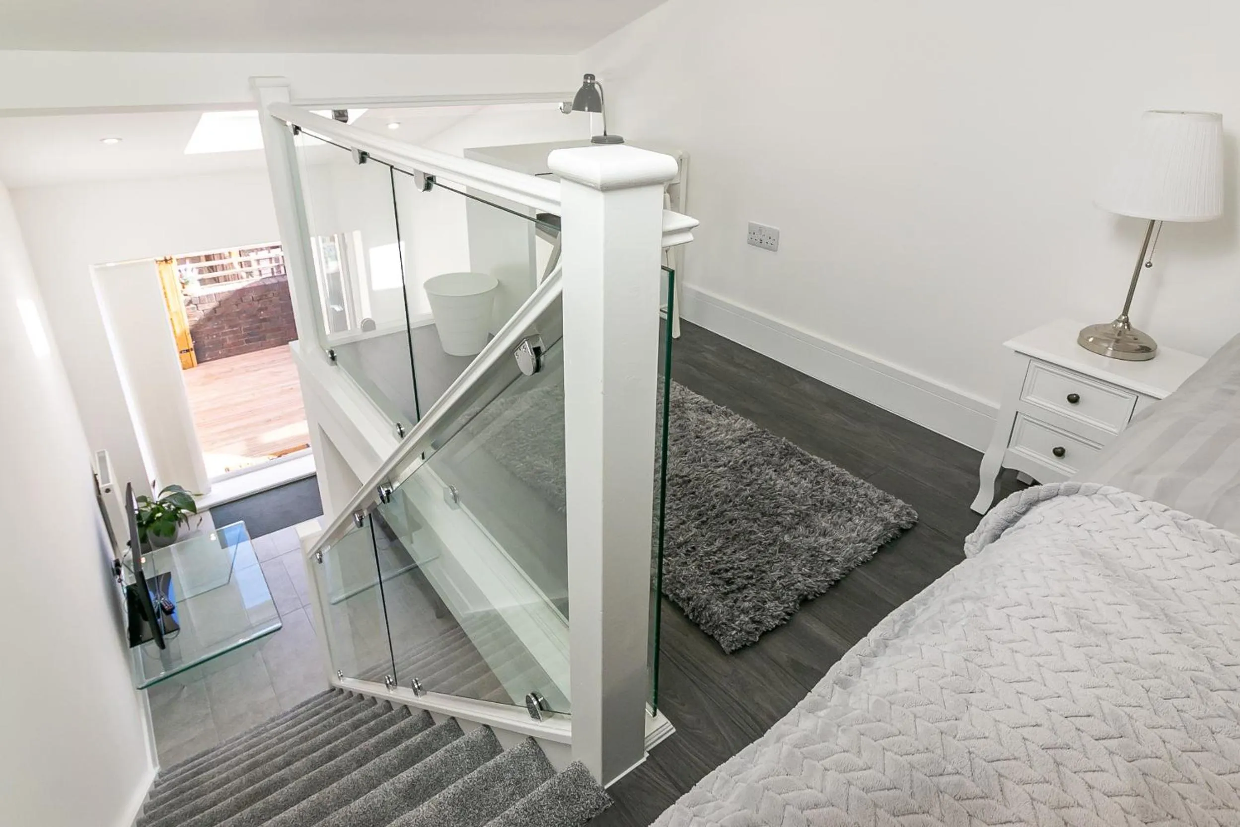 Floor plan, Bed in King Pin Corner