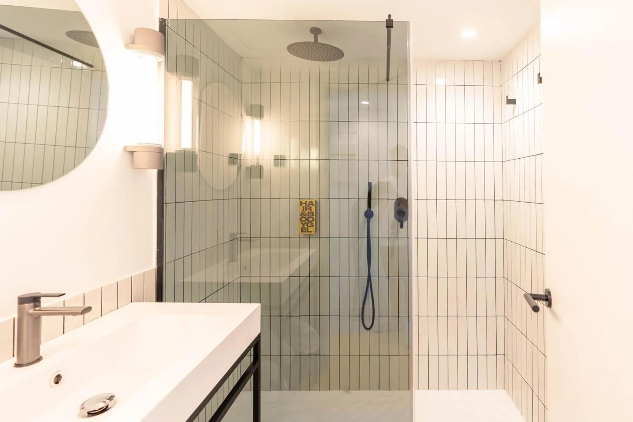 Shower in Ryans Lolas - Adults Only